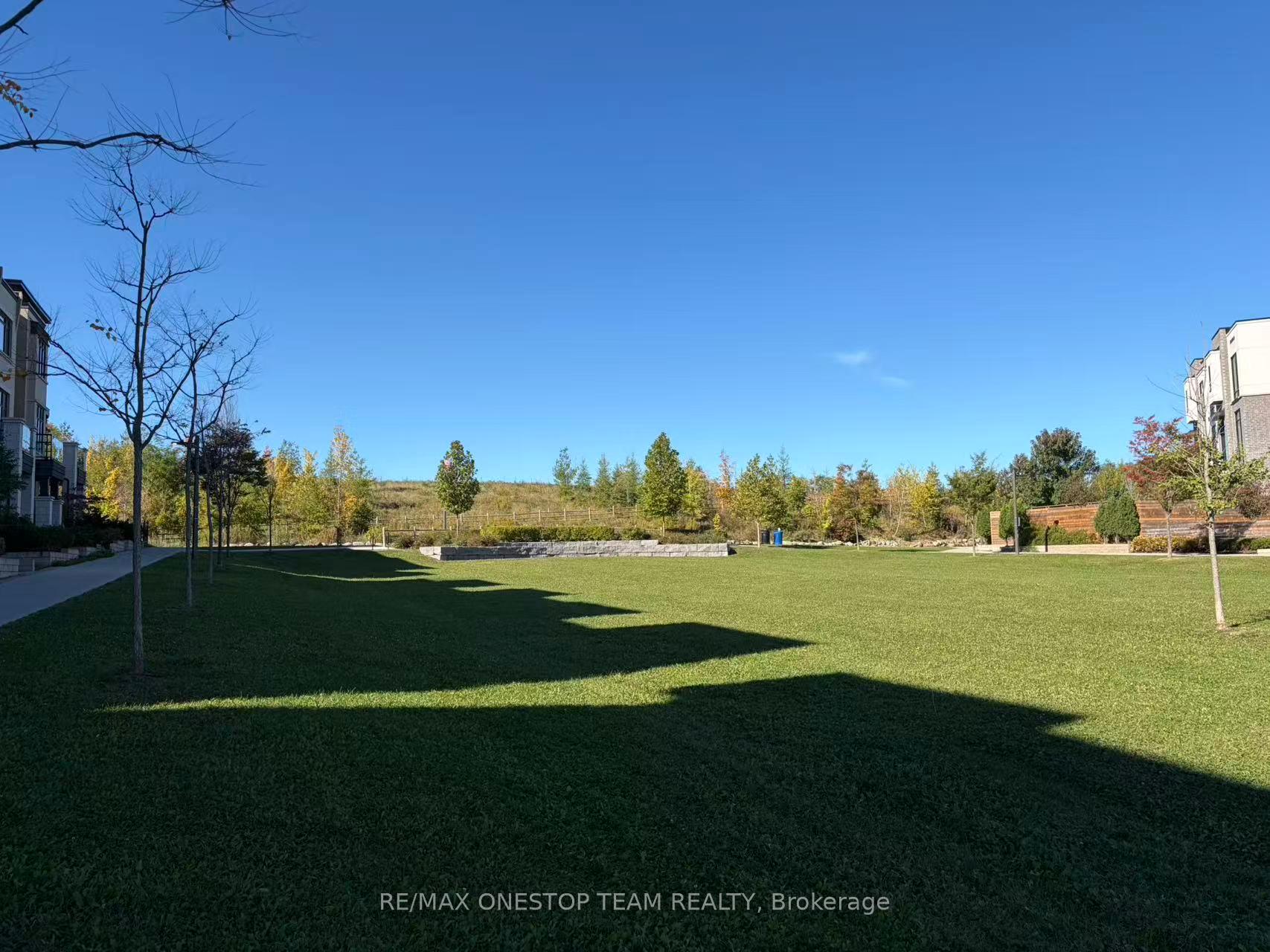 Photo 31 of 34 Heriot Place, Vaughan, Patterson — HOMEH
