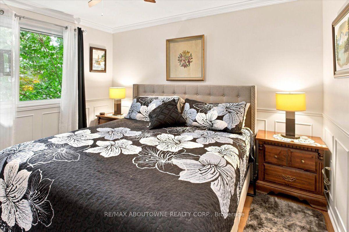 Photo 7 of 943 Mayfair Crescent, Kingston, South of Taylor-Kidd Blvd — HOMEH