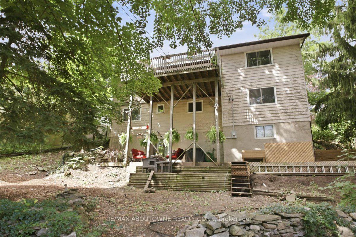 Photo 34 of 943 Mayfair Crescent, Kingston, South of Taylor-Kidd Blvd — HOMEH
