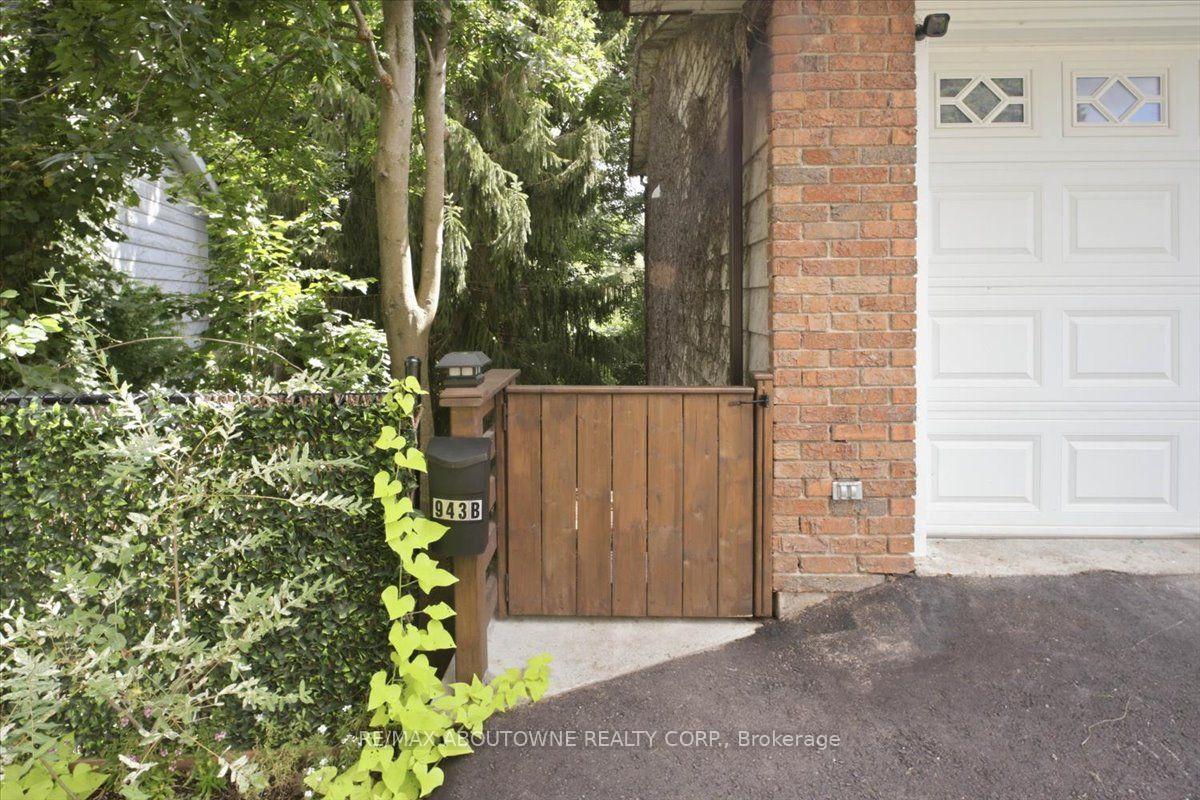 Photo 37 of 943 Mayfair Crescent, Kingston, South of Taylor-Kidd Blvd — HOMEH