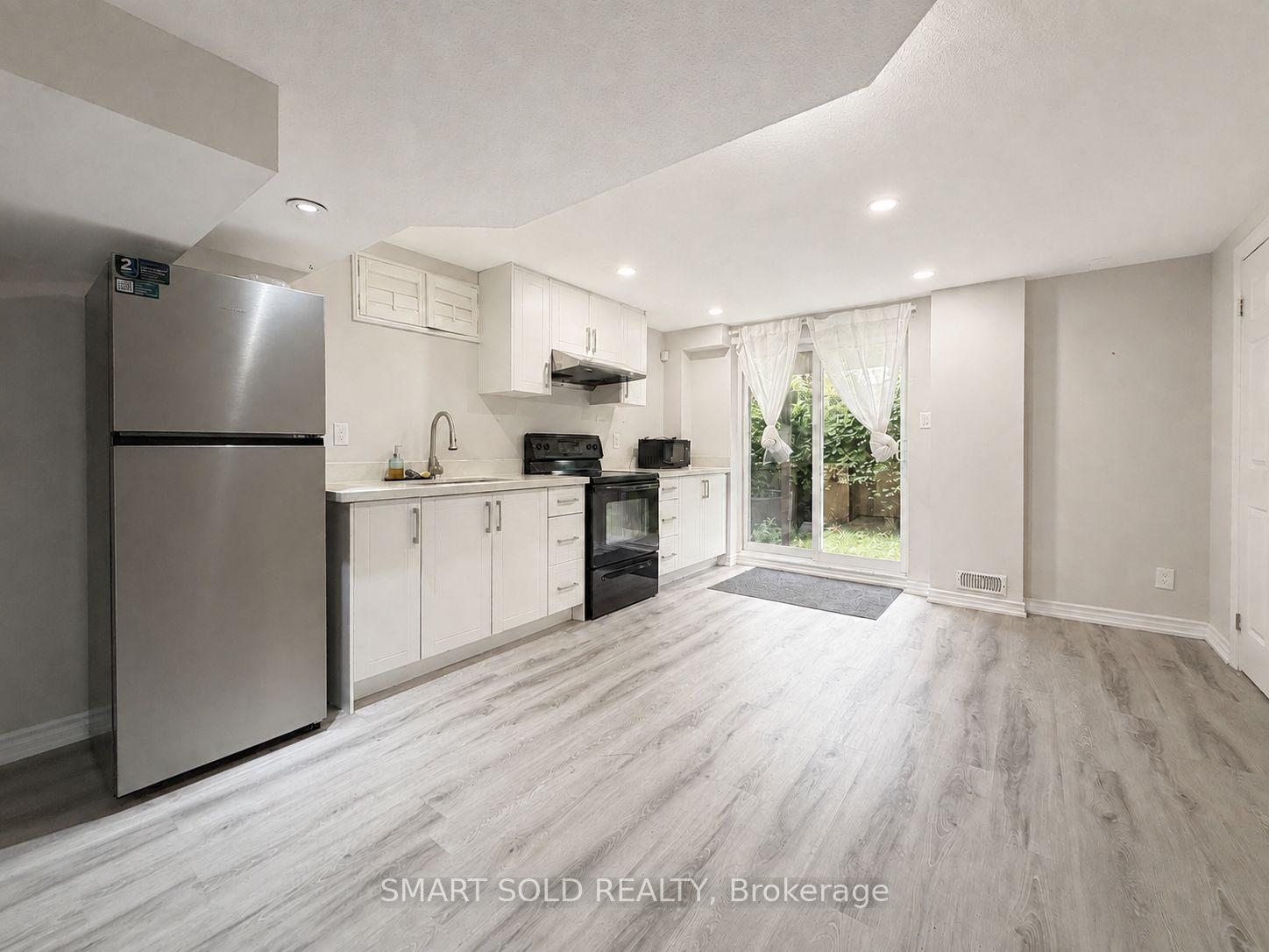 Photo 1 of Unit Lower, 71 Dewpoint Road, Vaughan, Patterson — HOMEH