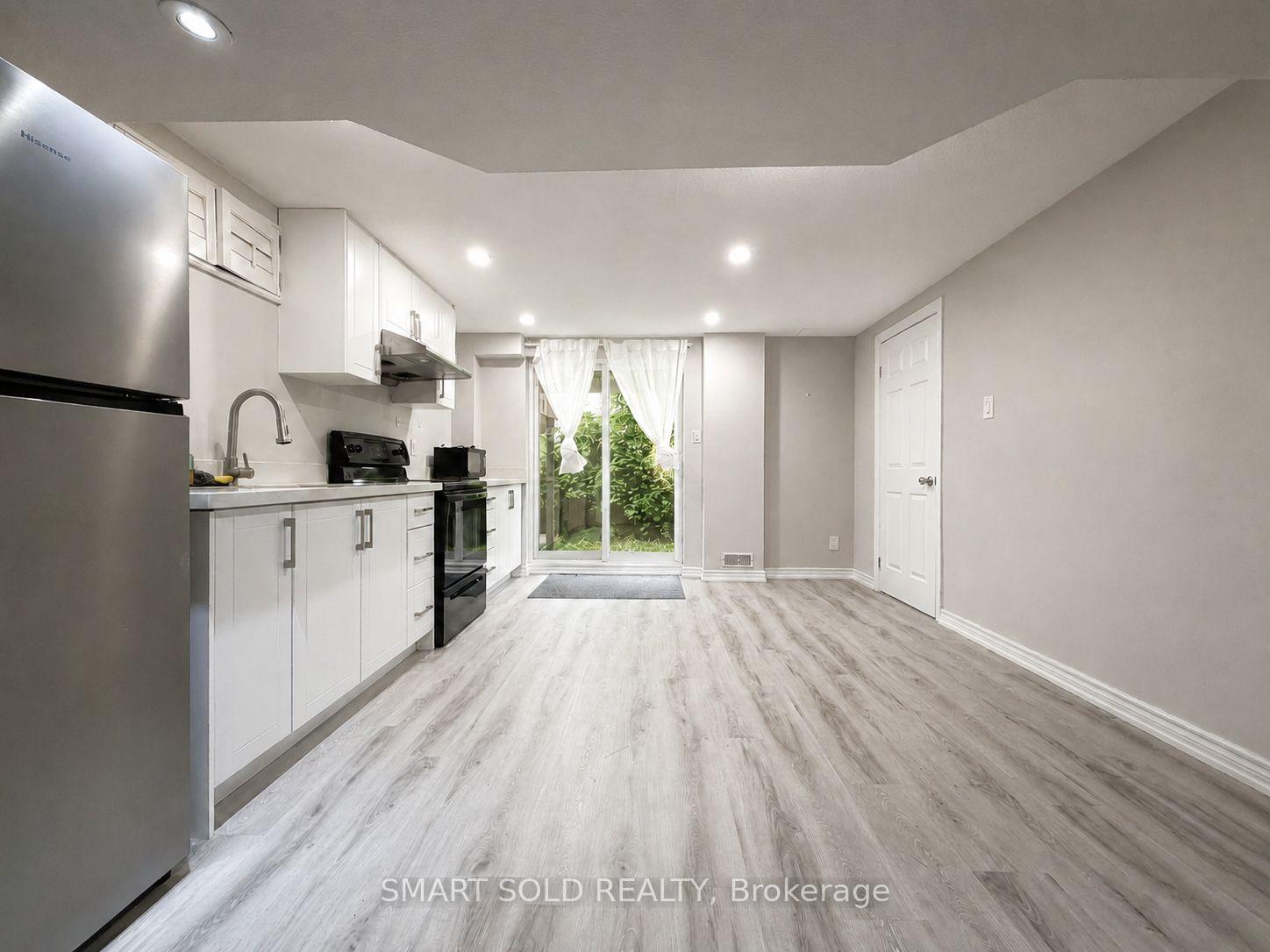 Photo 3 of Unit Lower, 71 Dewpoint Road, Vaughan, Patterson — HOMEH