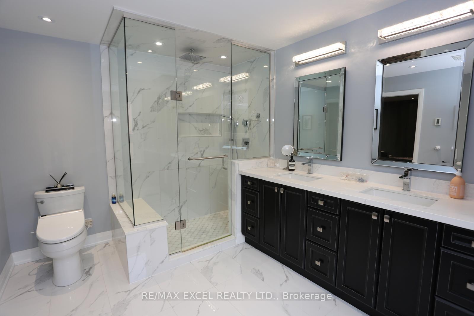 Photo 18 of 16 Aldenham Crescent, North York, Parkwoods-Donalda — HOMEH