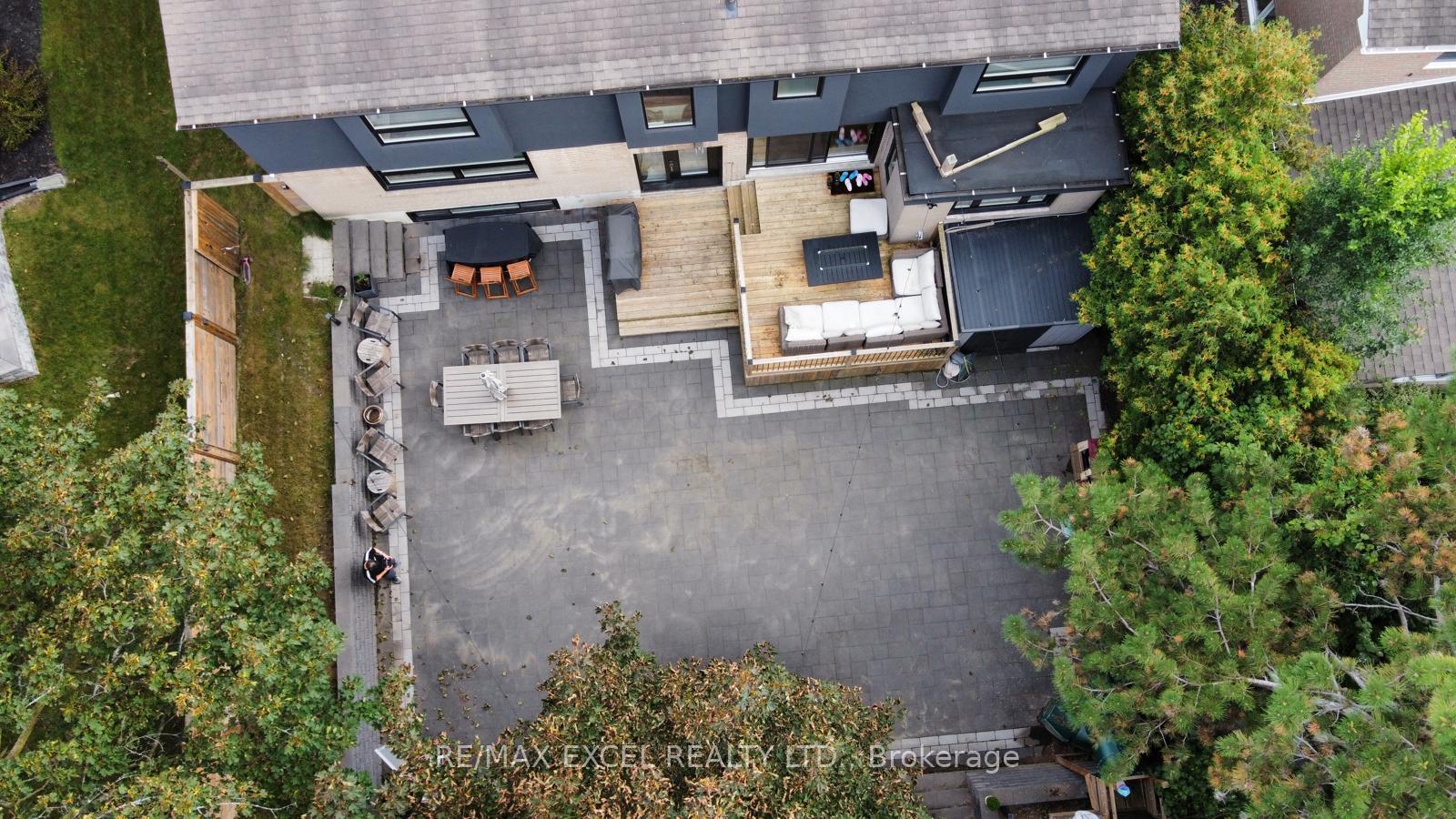 Photo 28 of 16 Aldenham Crescent, North York, Parkwoods-Donalda — HOMEH