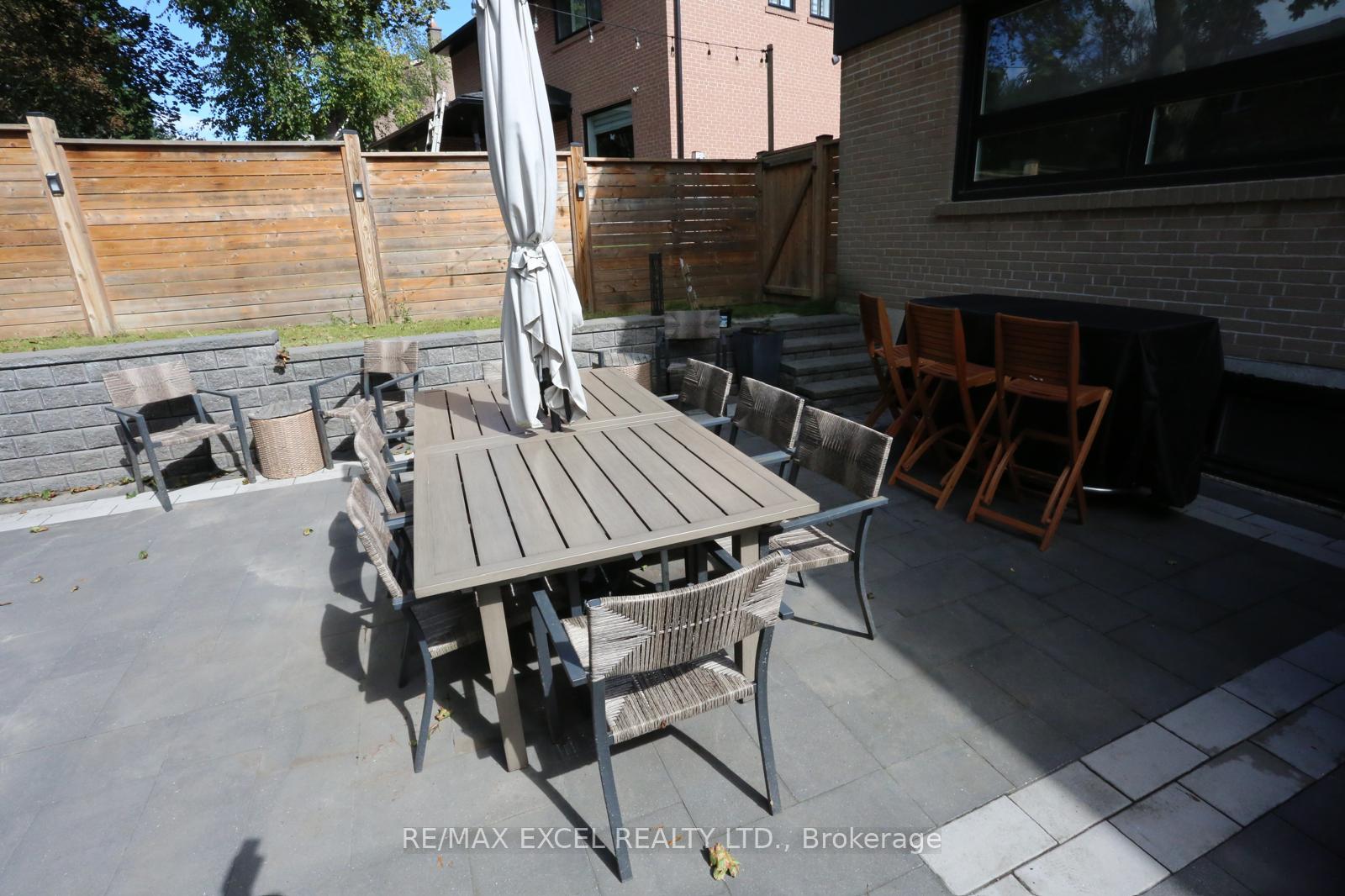 Photo 34 of 16 Aldenham Crescent, North York, Parkwoods-Donalda — HOMEH