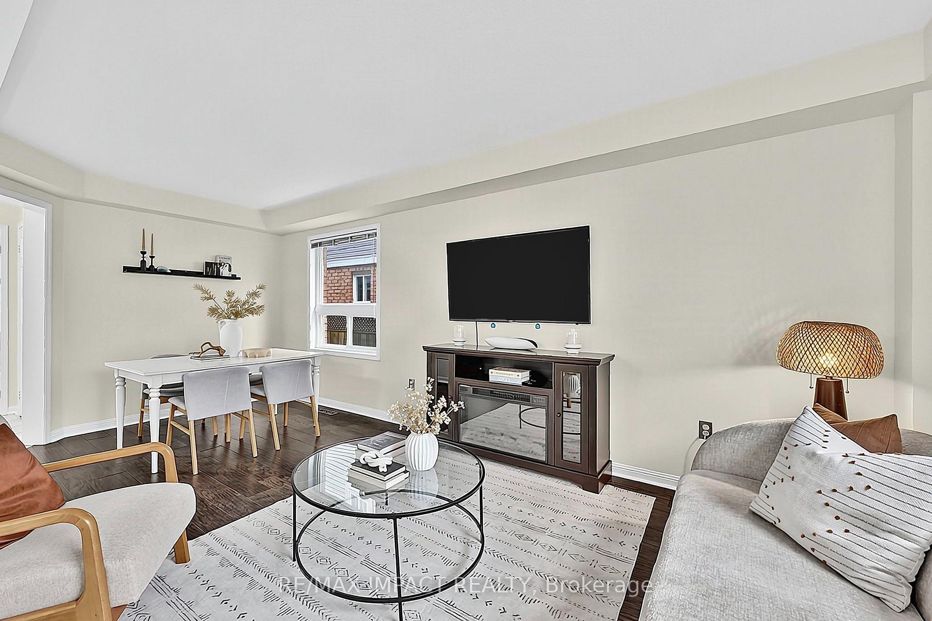 Photo 11 of 17 Holman Court, Whitby, Williamsburg — HOMEH