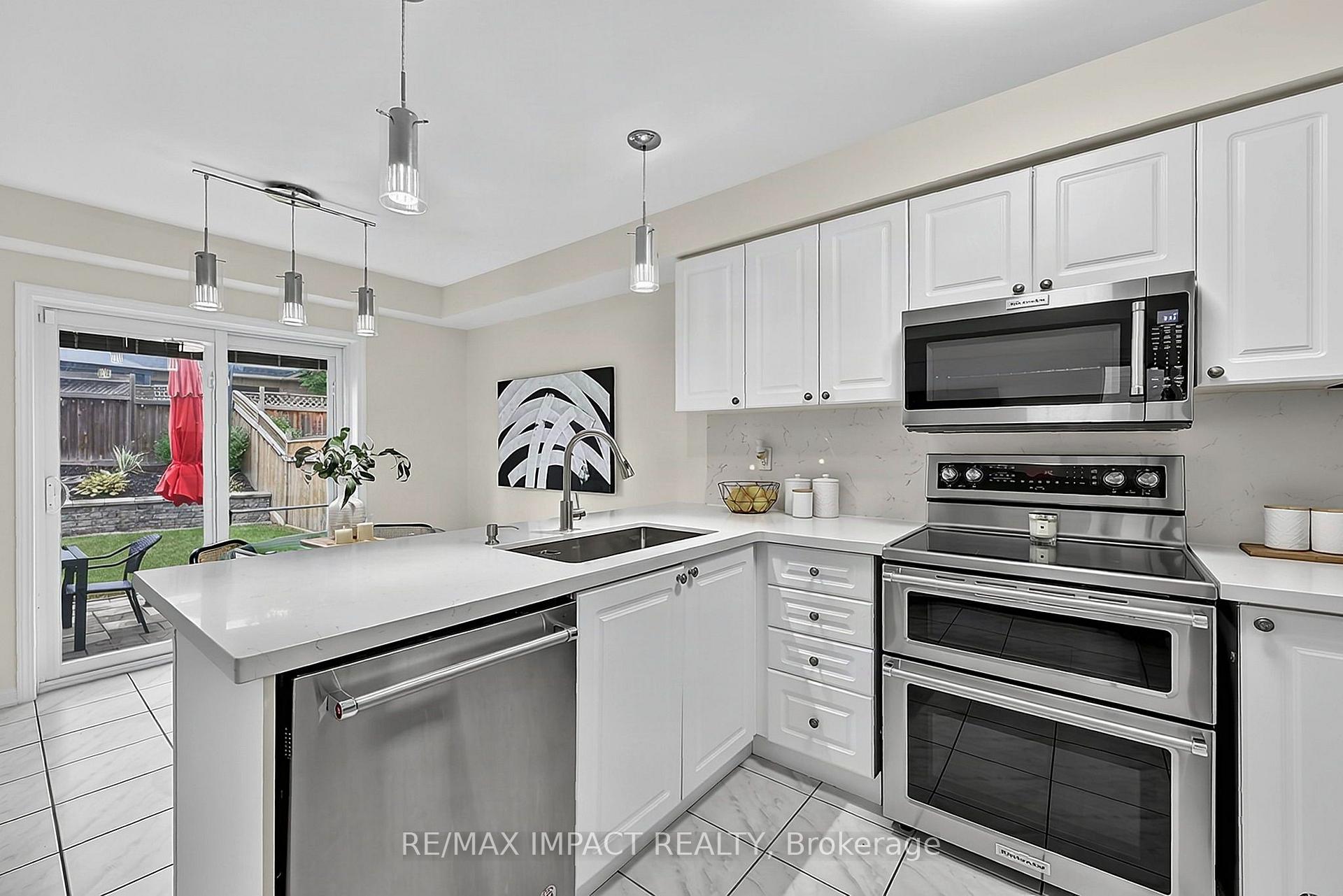Photo 16 of 17 Holman Court, Whitby, Williamsburg — HOMEH