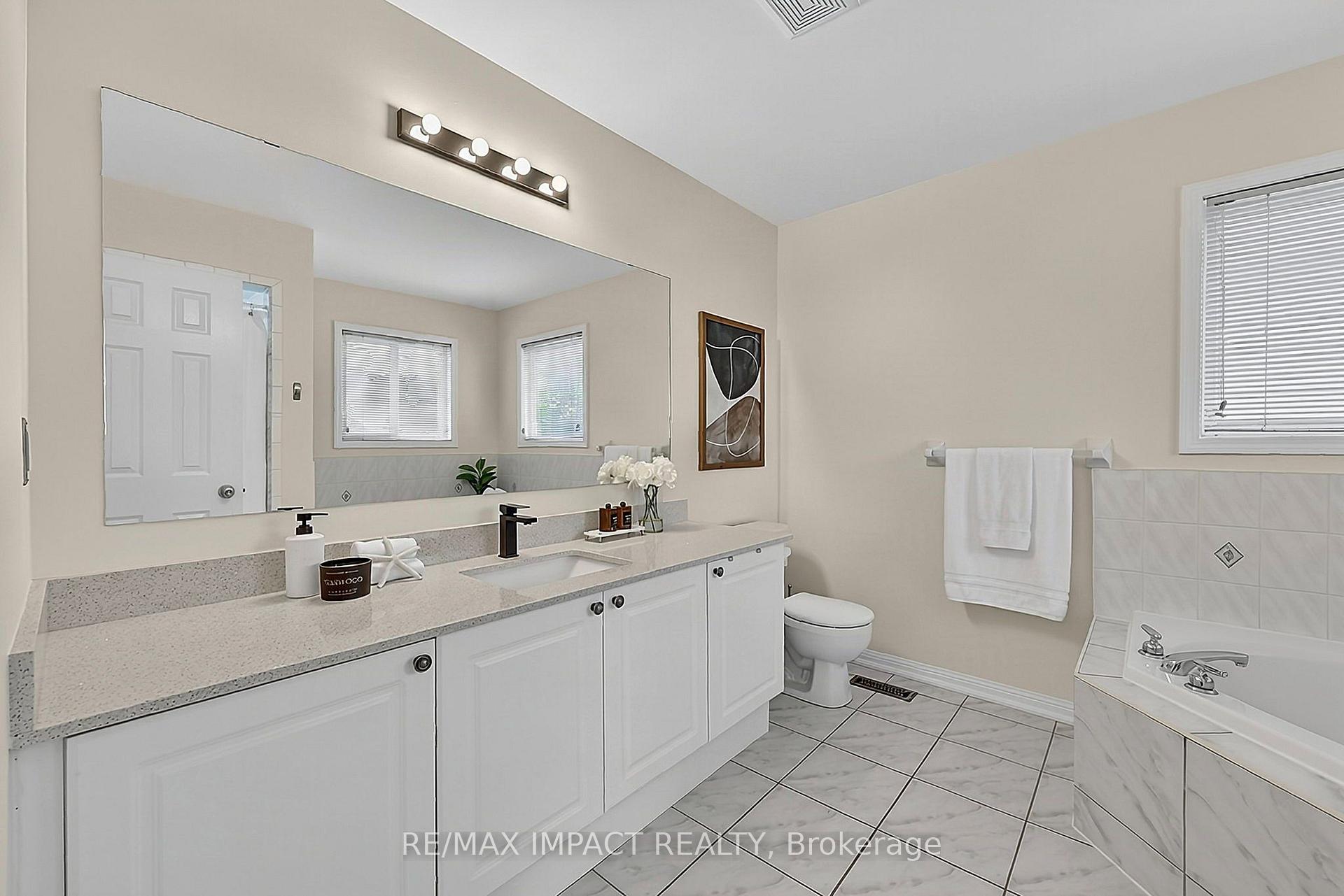 Photo 27 of 17 Holman Court, Whitby, Williamsburg — HOMEH
