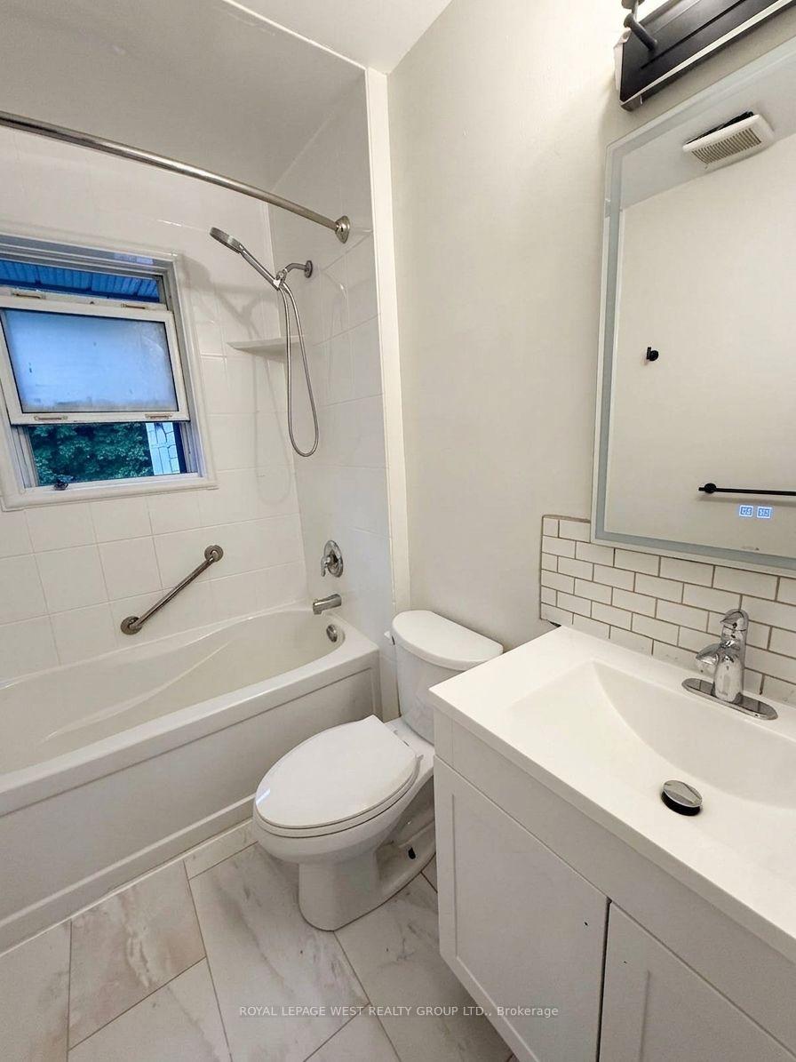 Photo 4 of 128 Stuart Street E, London, East C — HOMEH