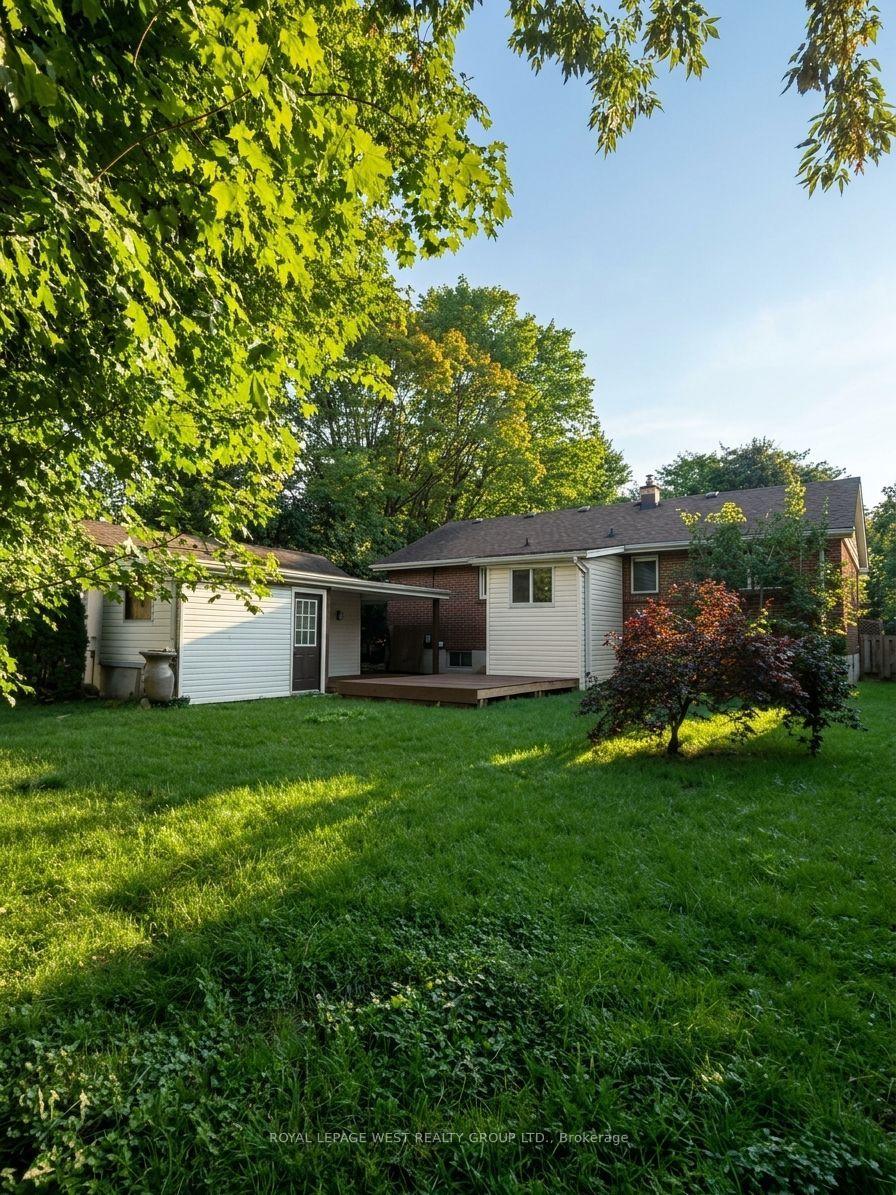 Photo 8 of 128 Stuart Street E, London, East C — HOMEH