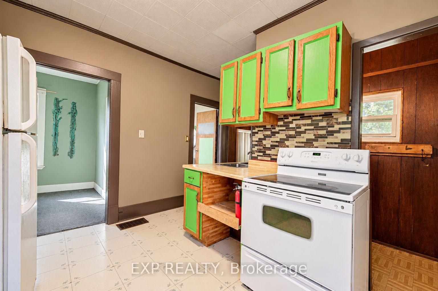 Photo 9 of 46 Maitland Street, Brantford, East Ward — HOMEH