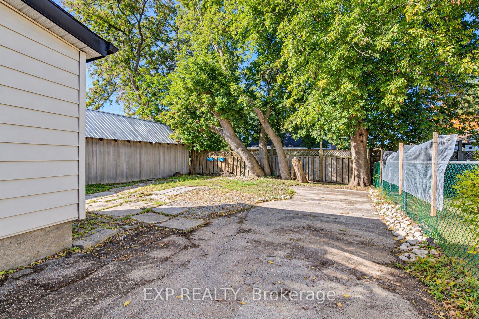 Photo 16 of 46 Maitland Street, Brantford, East Ward — HOMEH