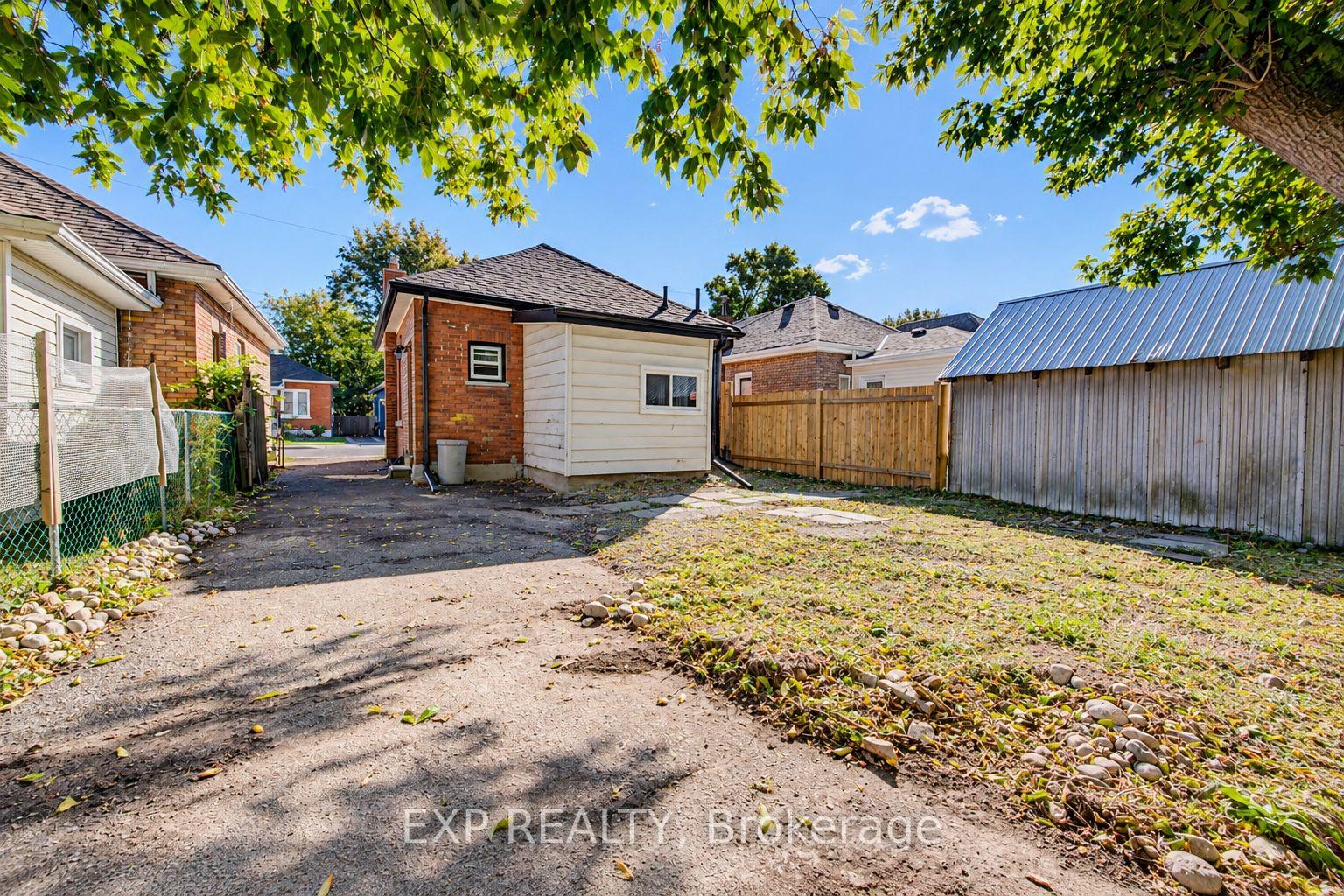Photo 17 of 46 Maitland Street, Brantford, East Ward — HOMEH