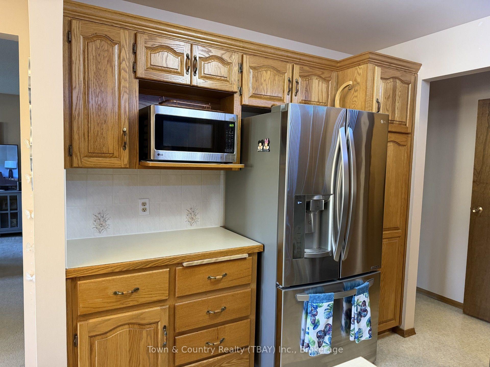 Photo 9 of 255 London Drive, Thunder Bay, Dawson Heights — HOMEH