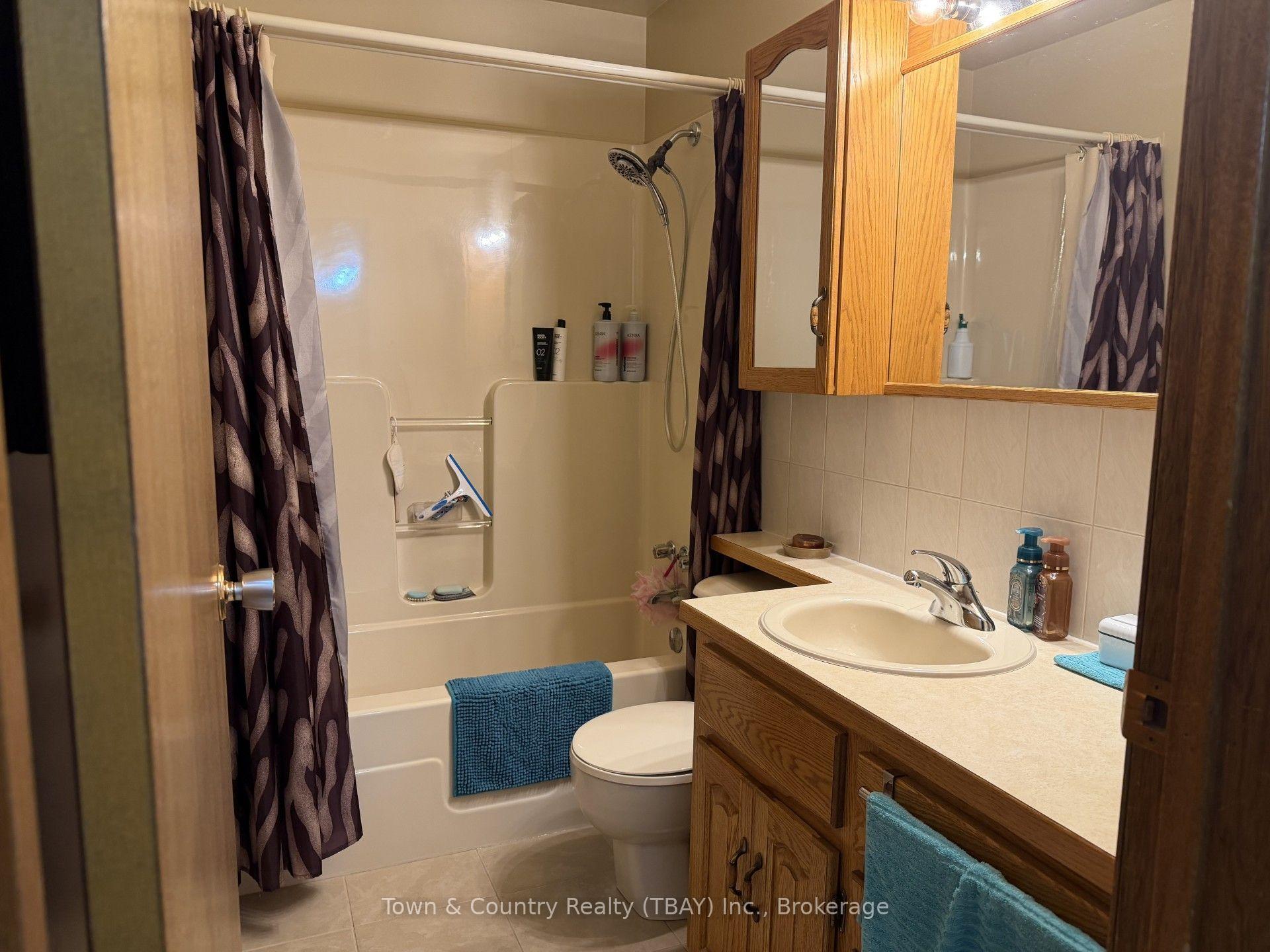Photo 15 of 255 London Drive, Thunder Bay, Dawson Heights — HOMEH