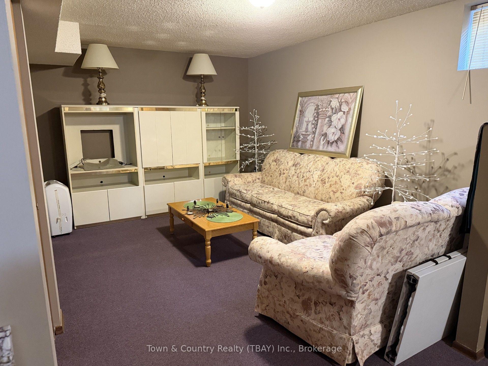 Photo 16 of 255 London Drive, Thunder Bay, Dawson Heights — HOMEH