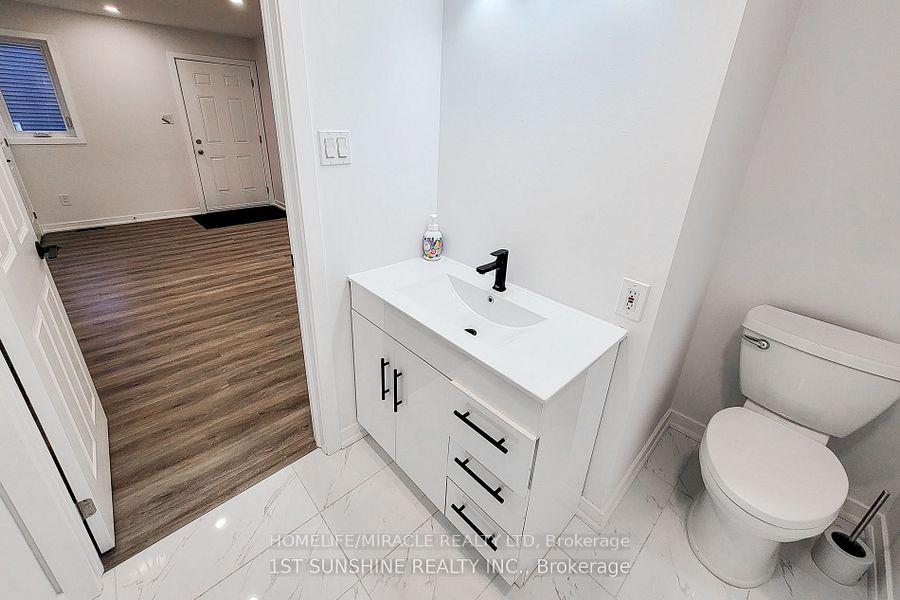 Photo 4 of 184 Beach Boulevard, Hamilton, Hamilton Beach — HOMEH