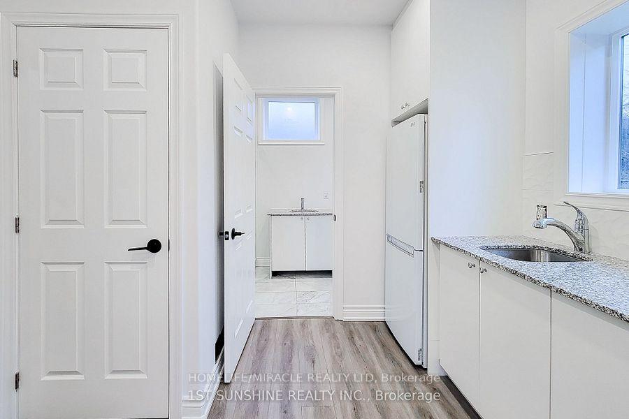 Photo 10 of 184 Beach Boulevard, Hamilton, Hamilton Beach — HOMEH