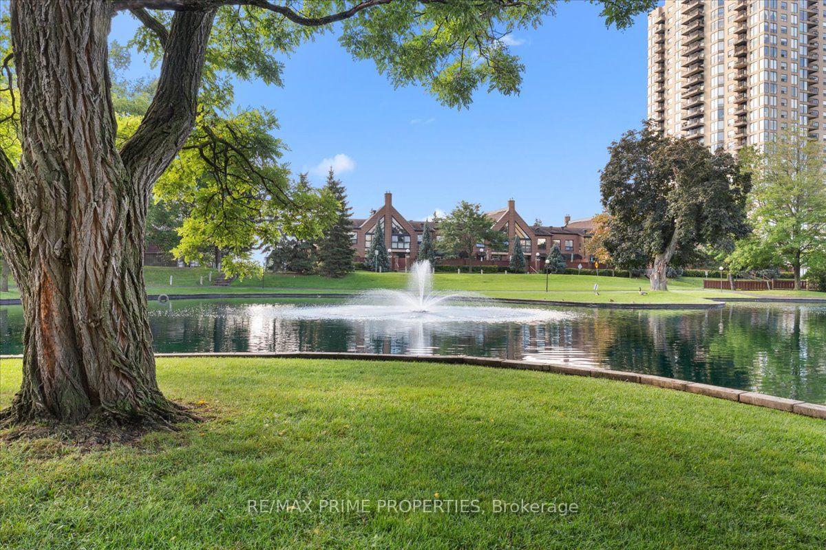 Photo 31 of Unit 4, 525 St. Laurent Boulevard, Ottawa, Viscount Alexander Park — HOMEH
