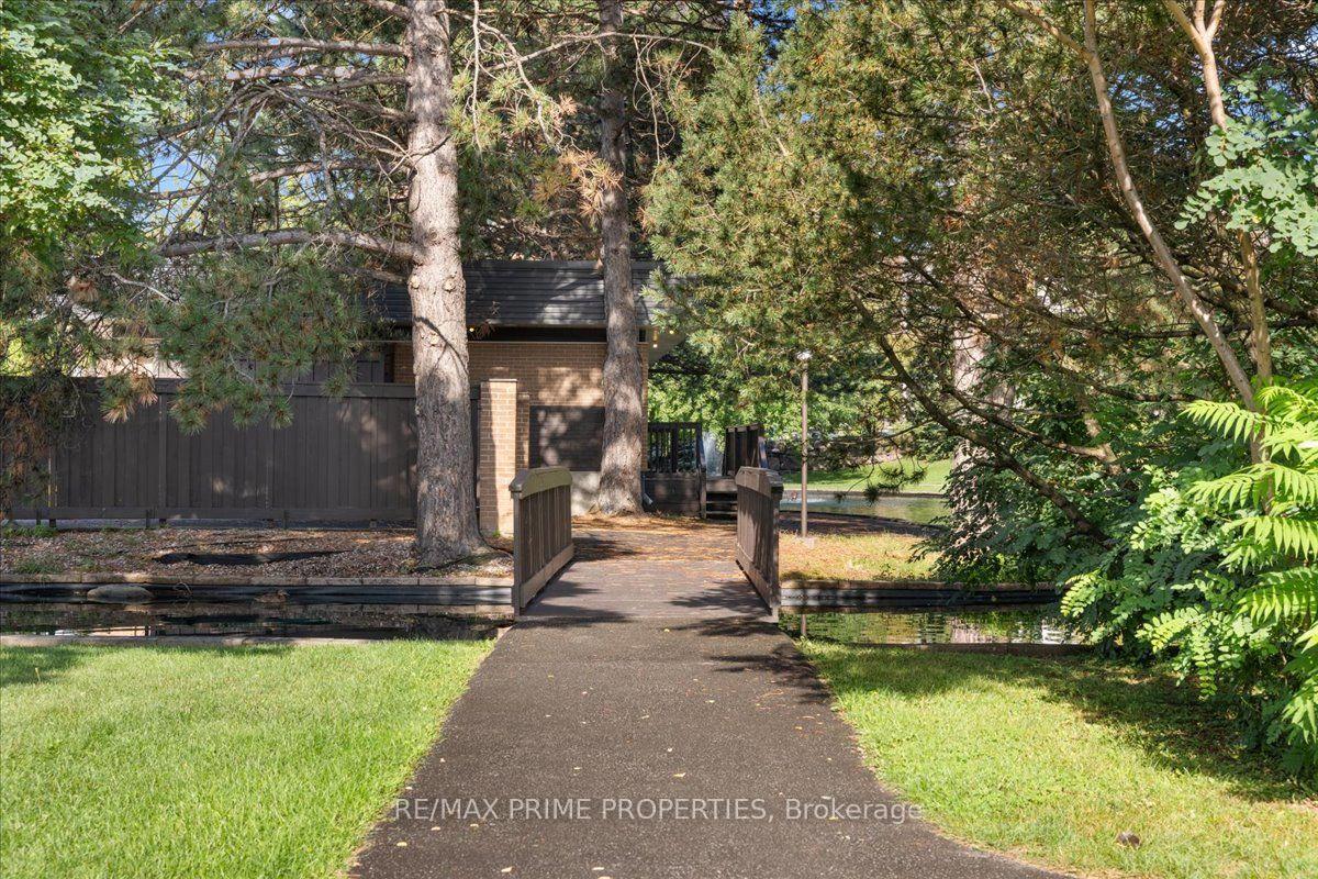 Photo 32 of Unit 4, 525 St. Laurent Boulevard, Ottawa, Viscount Alexander Park — HOMEH