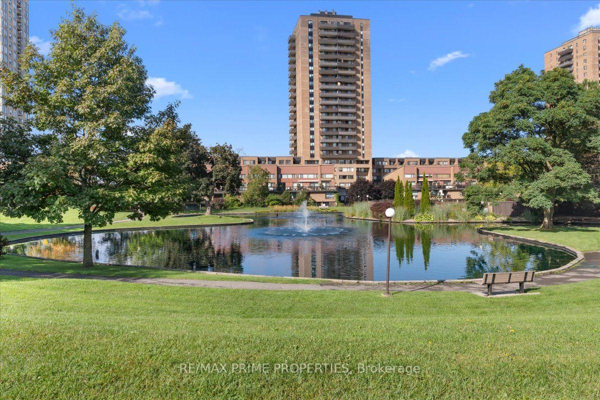 Photo 33 of Unit 4, 525 St. Laurent Boulevard, Ottawa, Viscount Alexander Park — HOMEH