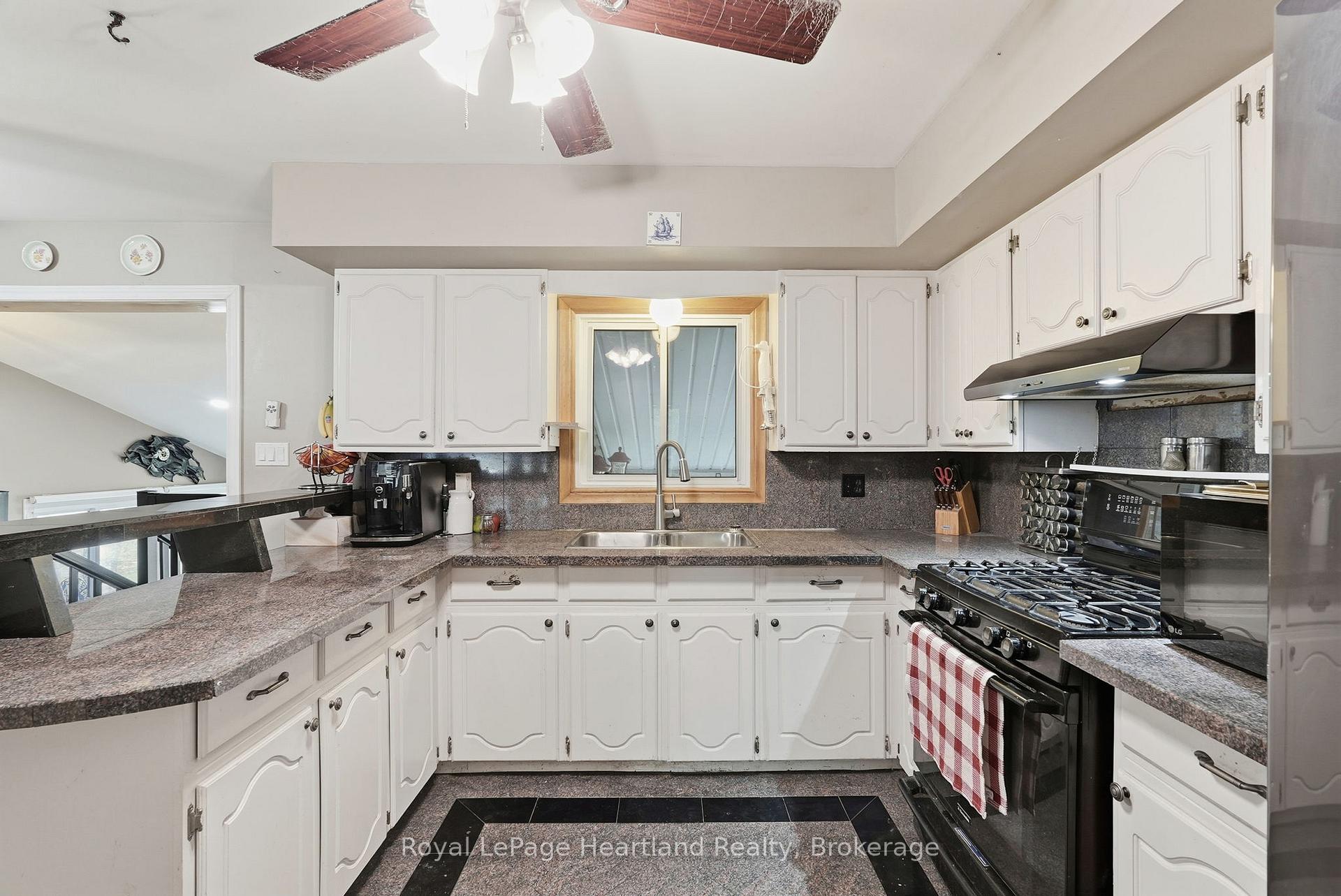 Photo 7 of 292 Wellington Street, North Huron, Blyth — HOMEH