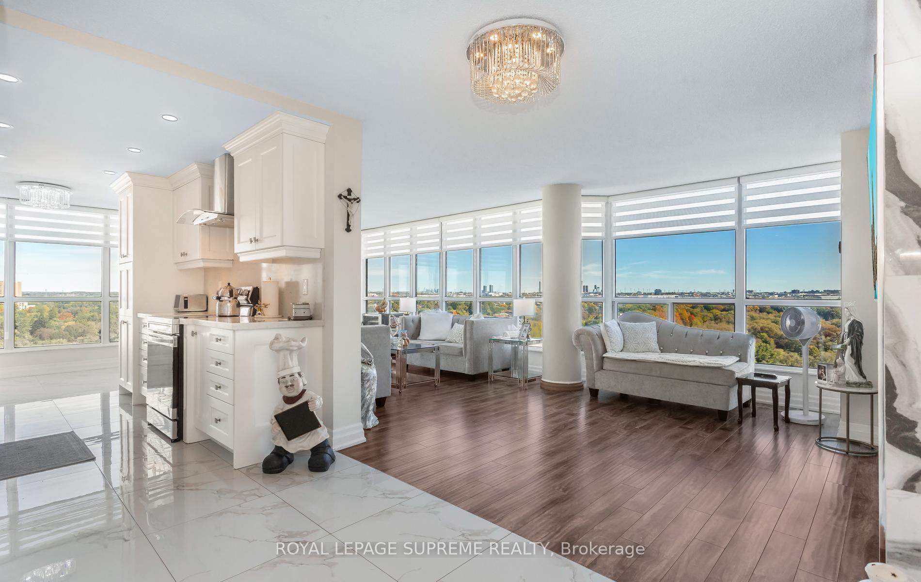 Photo 7 of Unit 1015, 5 Rowntree Road, Etobicoke, Mount Olive-Silverstone-Jamestown — HOMEH