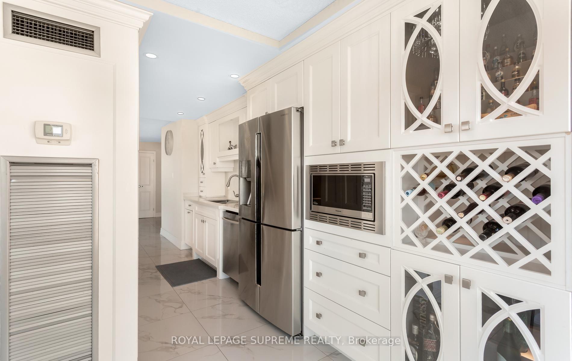 Photo 22 of Unit 1015, 5 Rowntree Road, Etobicoke, Mount Olive-Silverstone-Jamestown — HOMEH