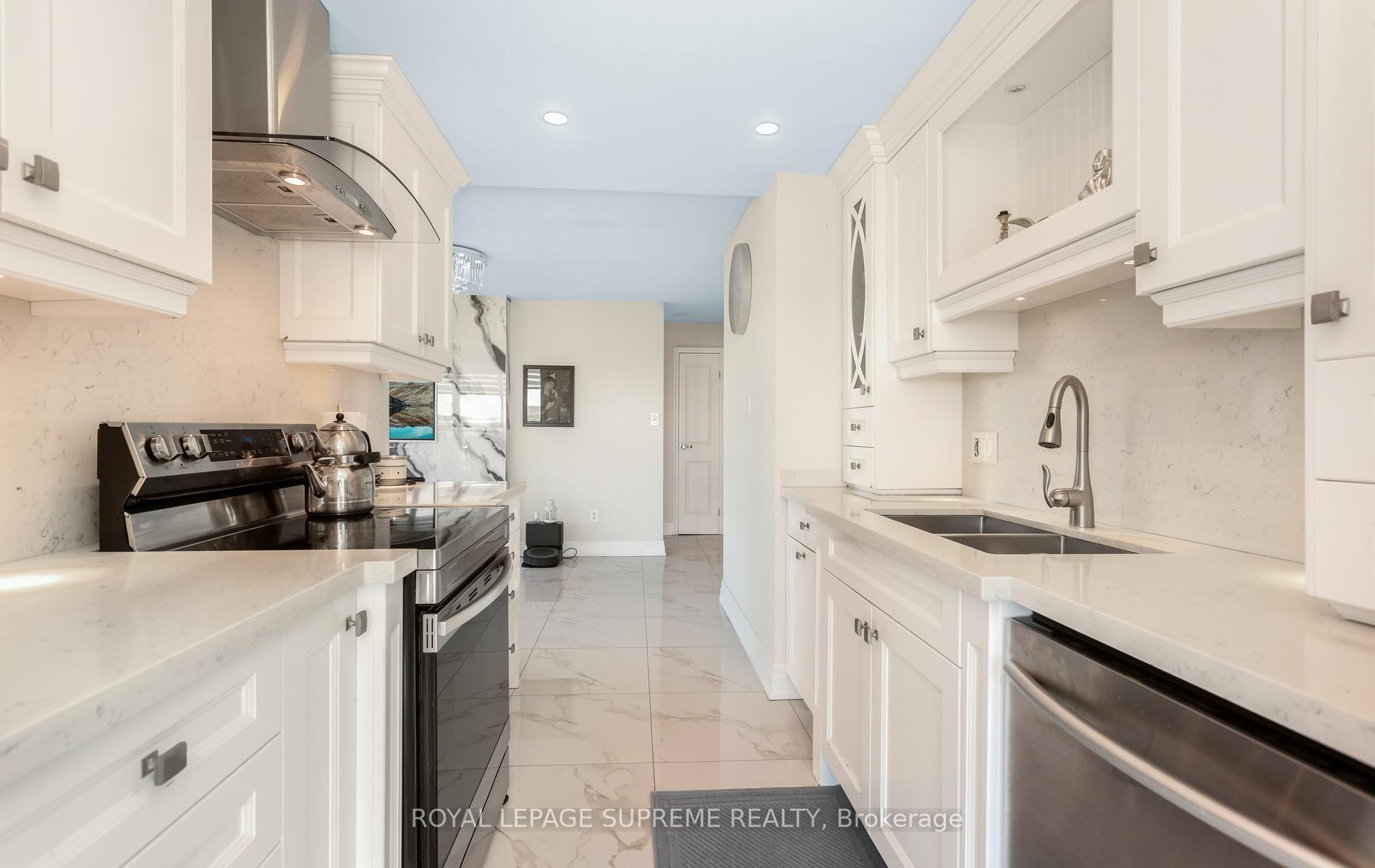 Photo 24 of Unit 1015, 5 Rowntree Road, Etobicoke, Mount Olive-Silverstone-Jamestown — HOMEH