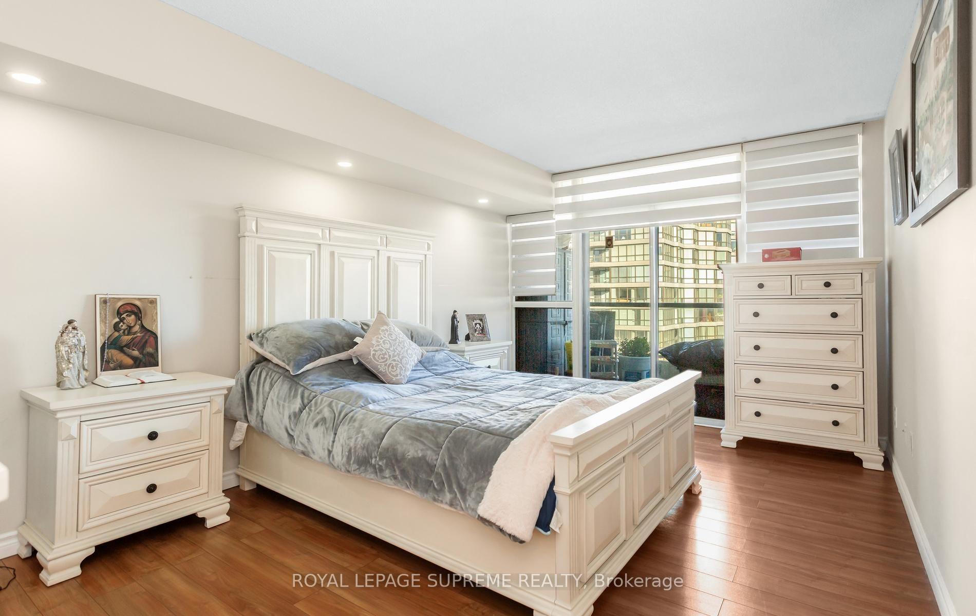 Photo 30 of Unit 1015, 5 Rowntree Road, Etobicoke, Mount Olive-Silverstone-Jamestown — HOMEH