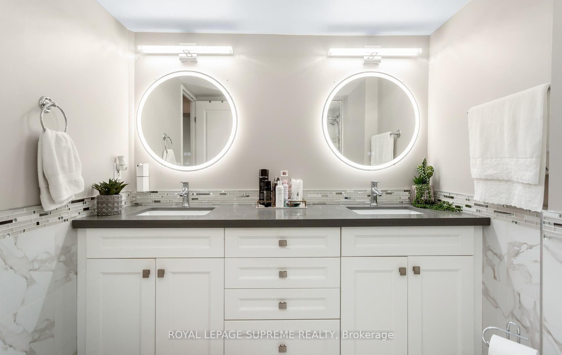 Photo 34 of Unit 1015, 5 Rowntree Road, Etobicoke, Mount Olive-Silverstone-Jamestown — HOMEH
