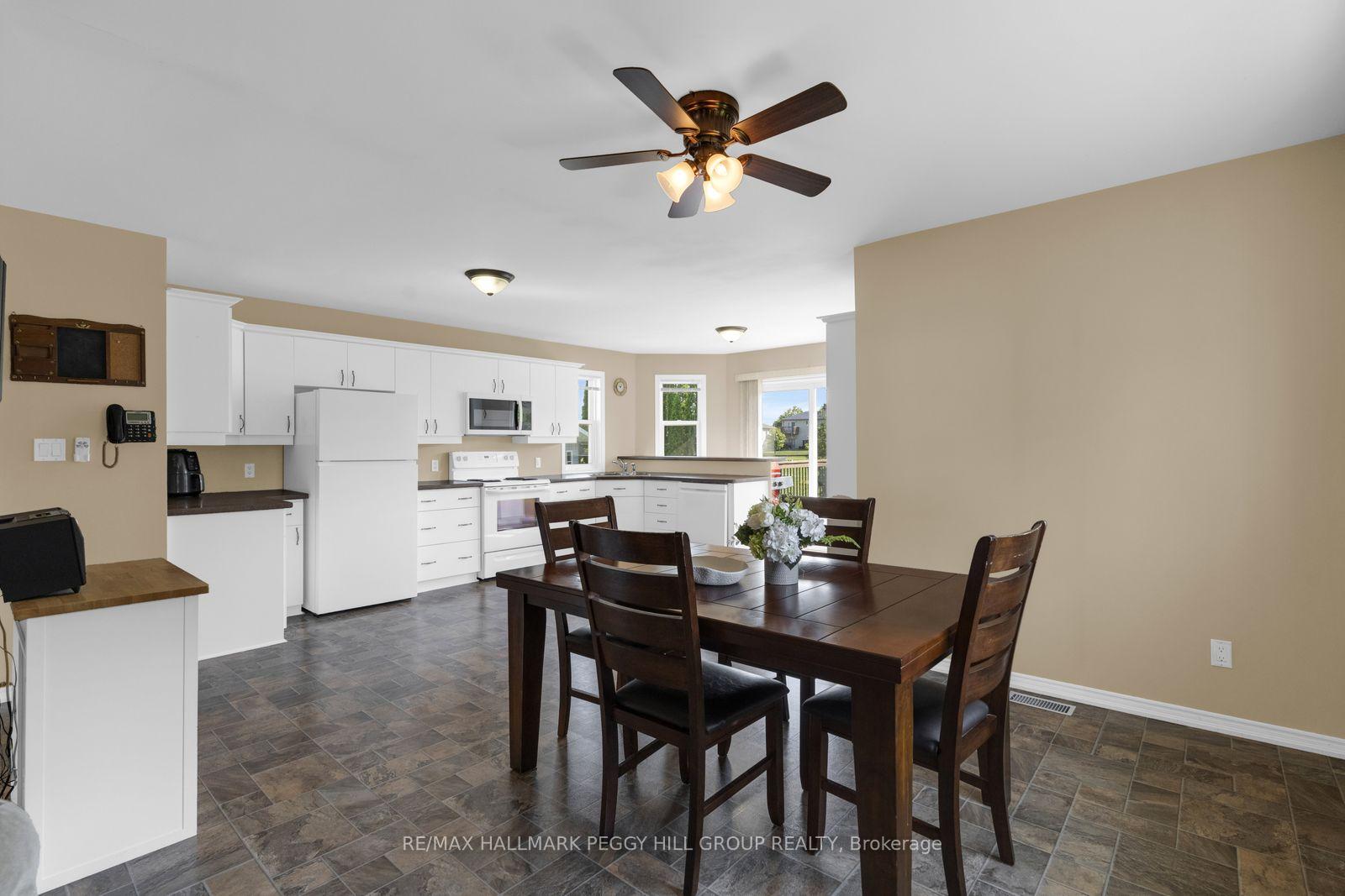 Photo 7 of 5 Allan Court, Springwater, Elmvale — HOMEH