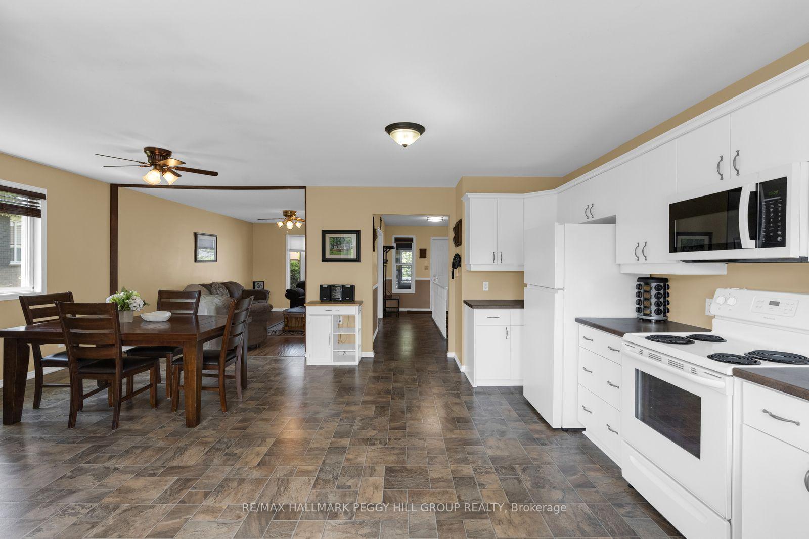 Photo 9 of 5 Allan Court, Springwater, Elmvale — HOMEH