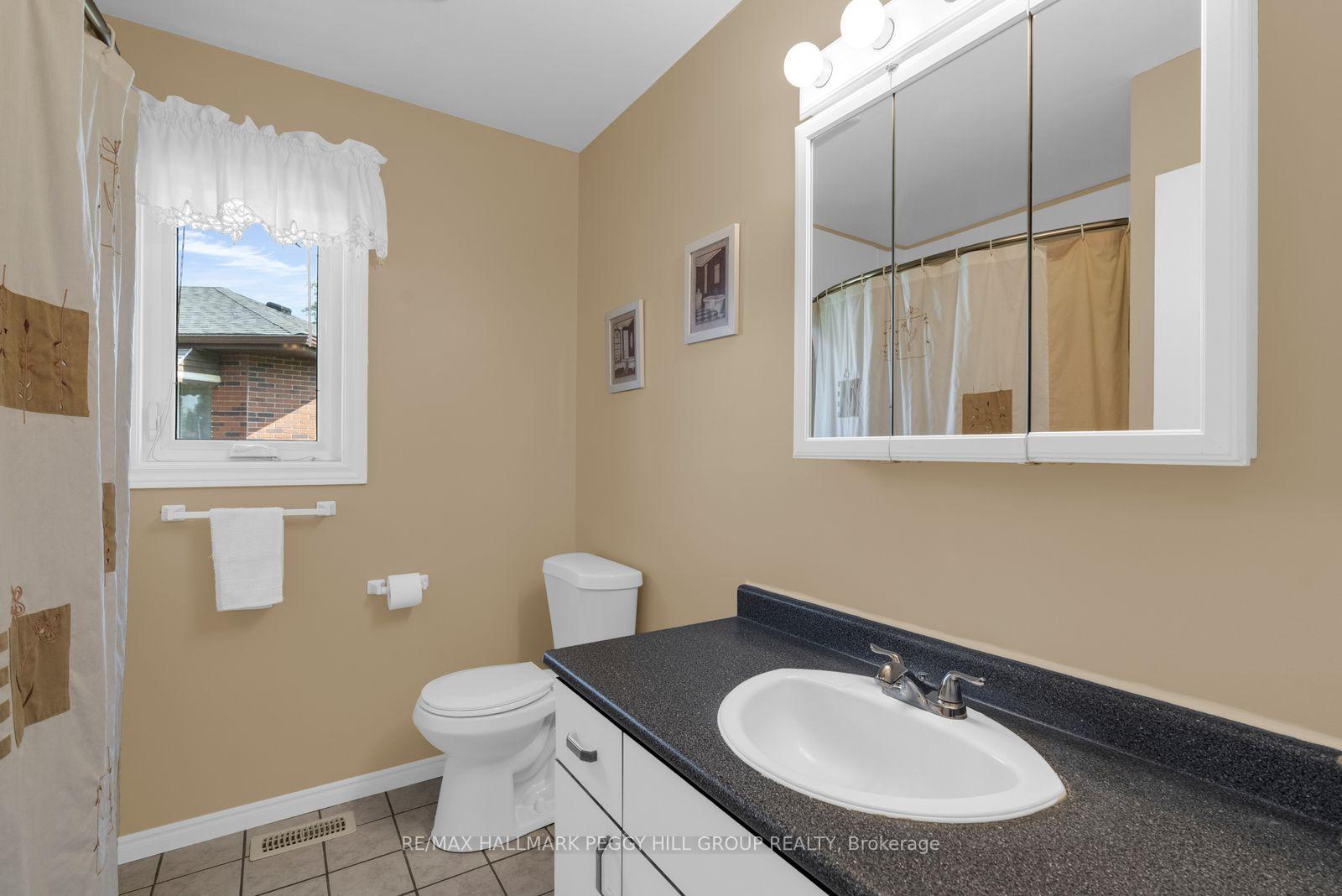 Photo 22 of 5 Allan Court, Springwater, Elmvale — HOMEH