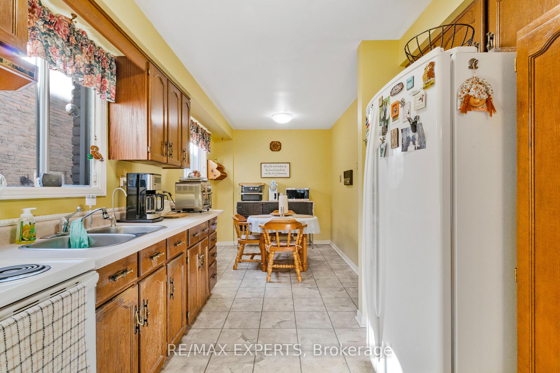 Photo 11 of 20 Charnwood Place, Markham, Aileen-Willowbrook — HOMEH
