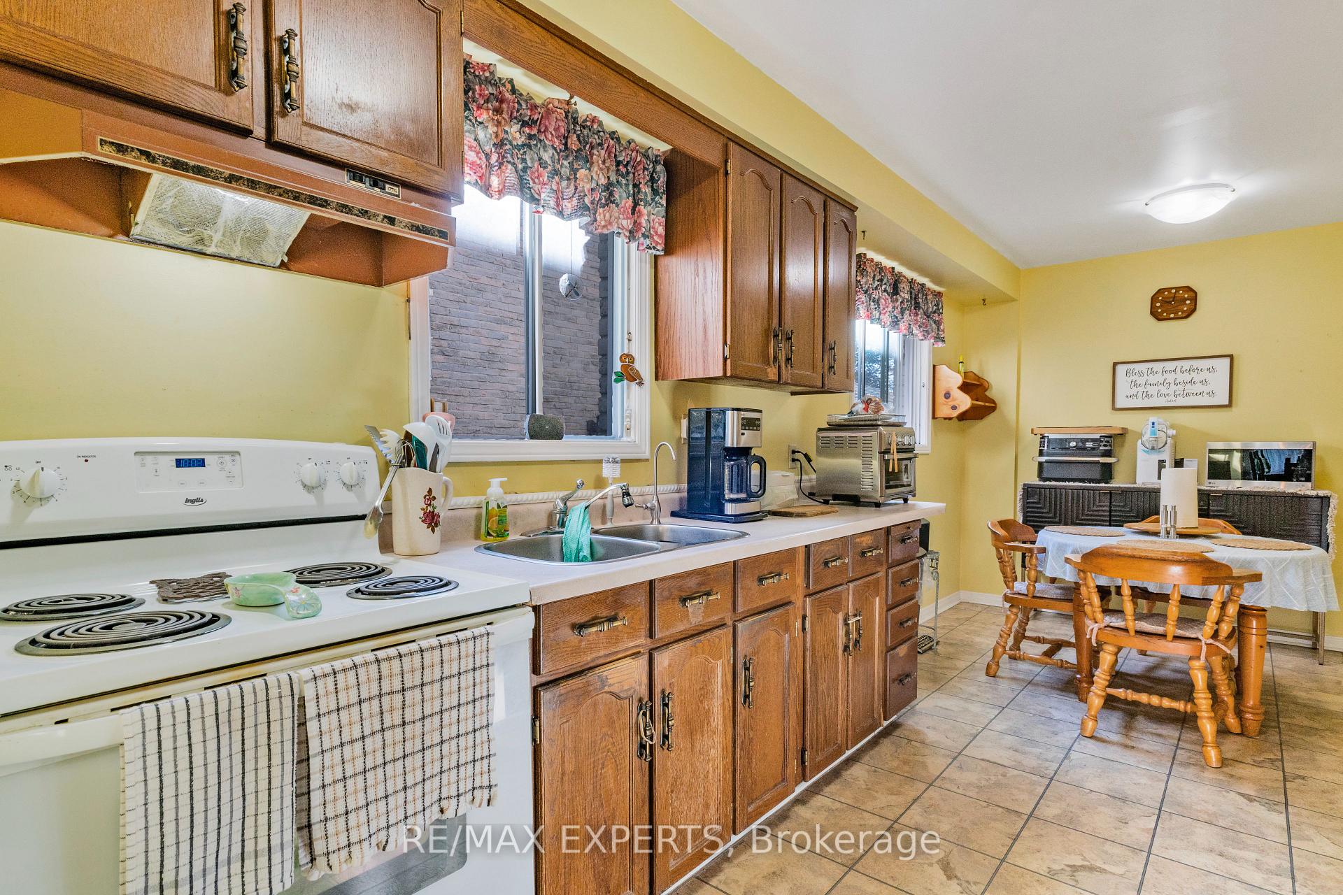Photo 12 of 20 Charnwood Place, Markham, Aileen-Willowbrook — HOMEH