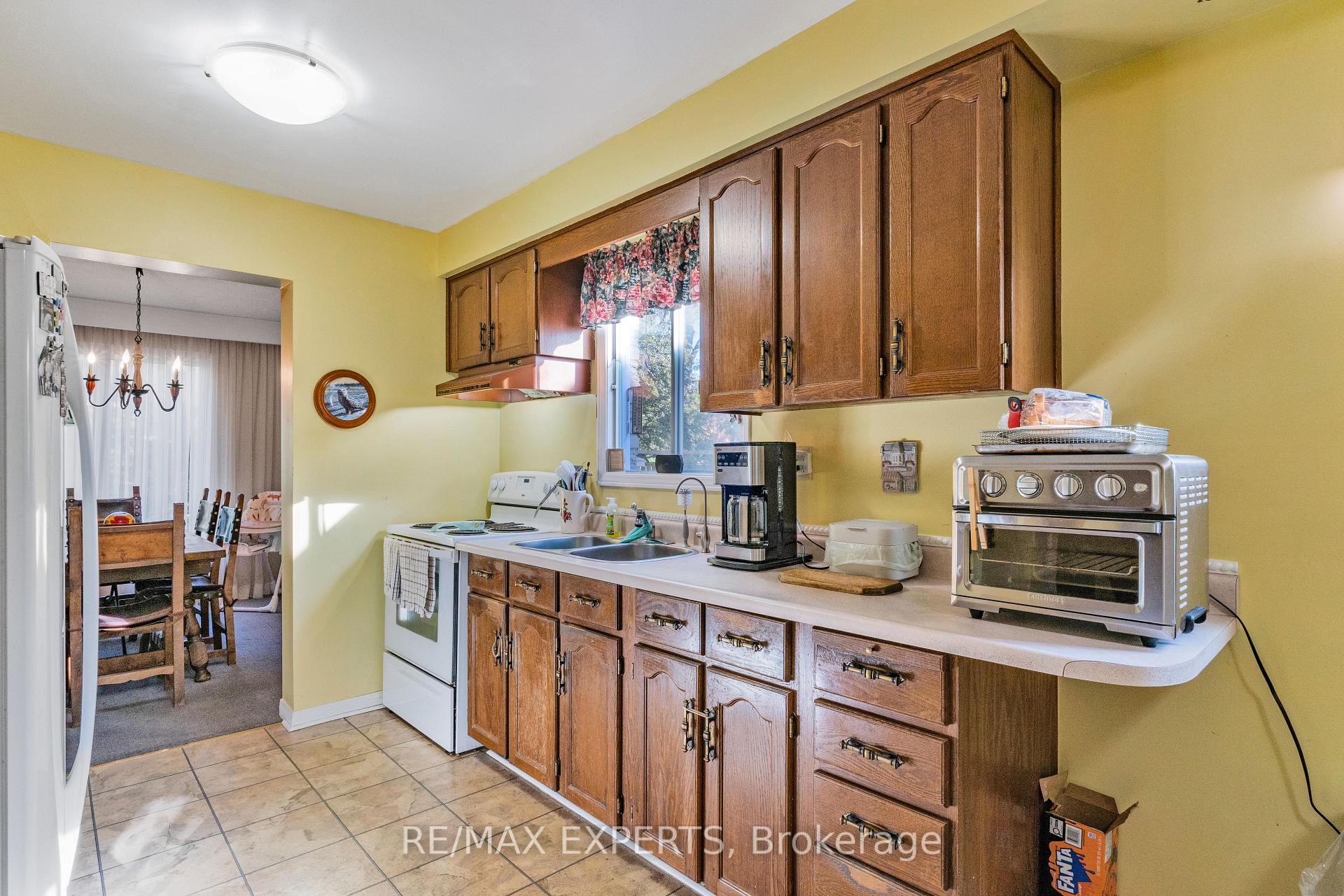 Photo 13 of 20 Charnwood Place, Markham, Aileen-Willowbrook — HOMEH