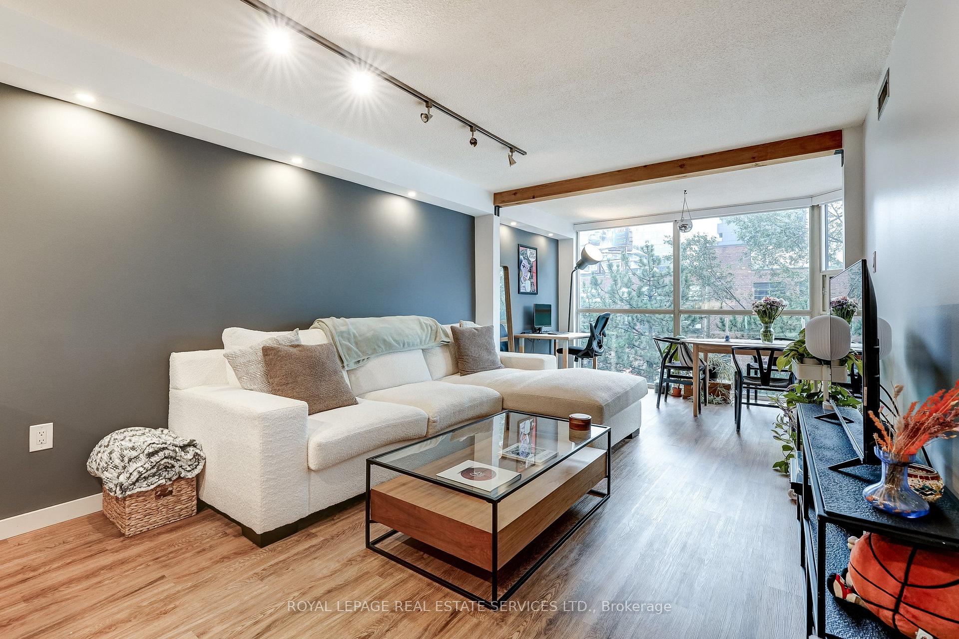 Photo 8 of Unit 302, 705 King Street W, Toronto, Niagara — HOMEH
