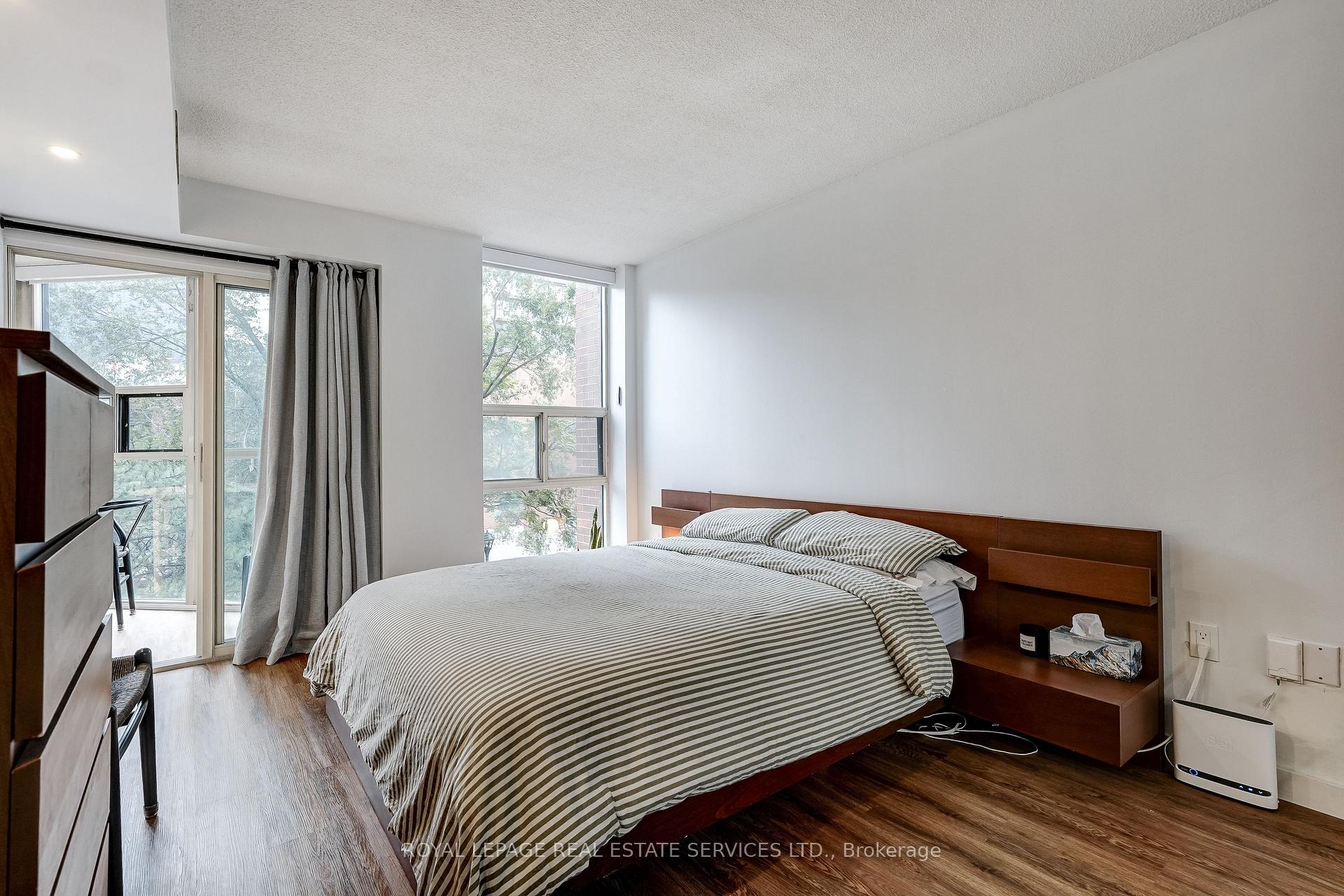 Photo 13 of Unit 302, 705 King Street W, Toronto, Niagara — HOMEH