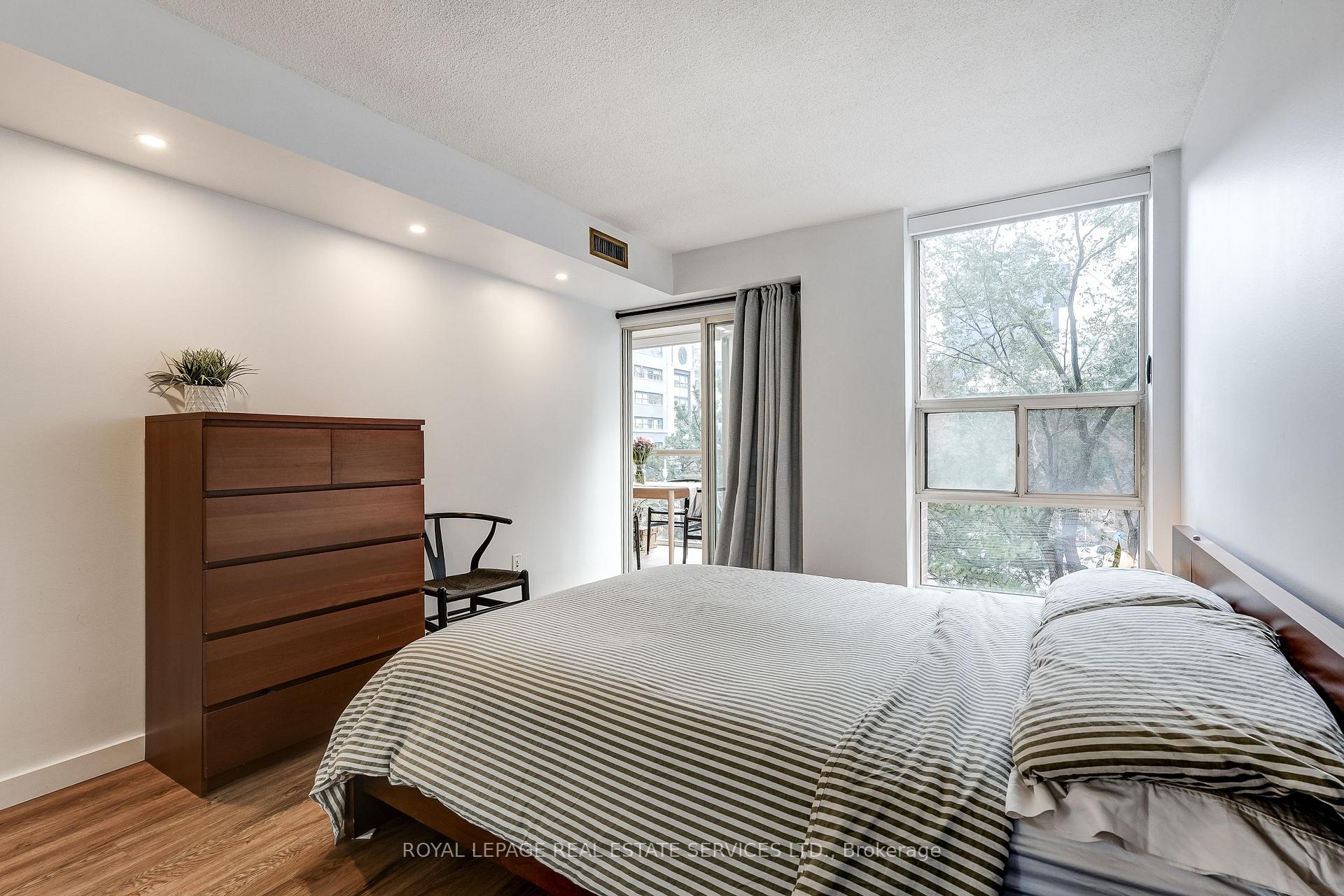 Photo 16 of Unit 302, 705 King Street W, Toronto, Niagara — HOMEH