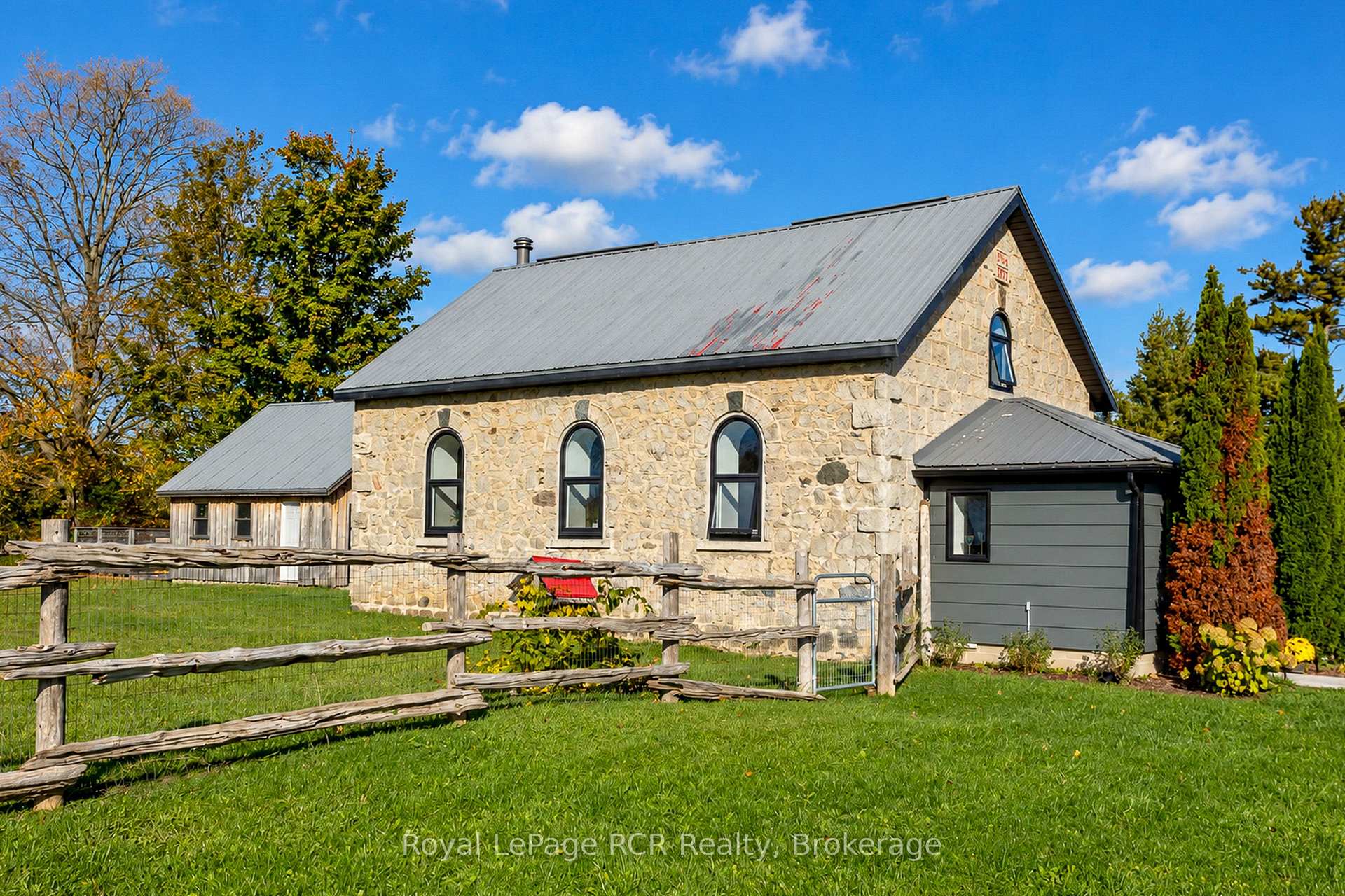Photo 3 of 116190 Grey Road 3, Chatsworth — HOMEH