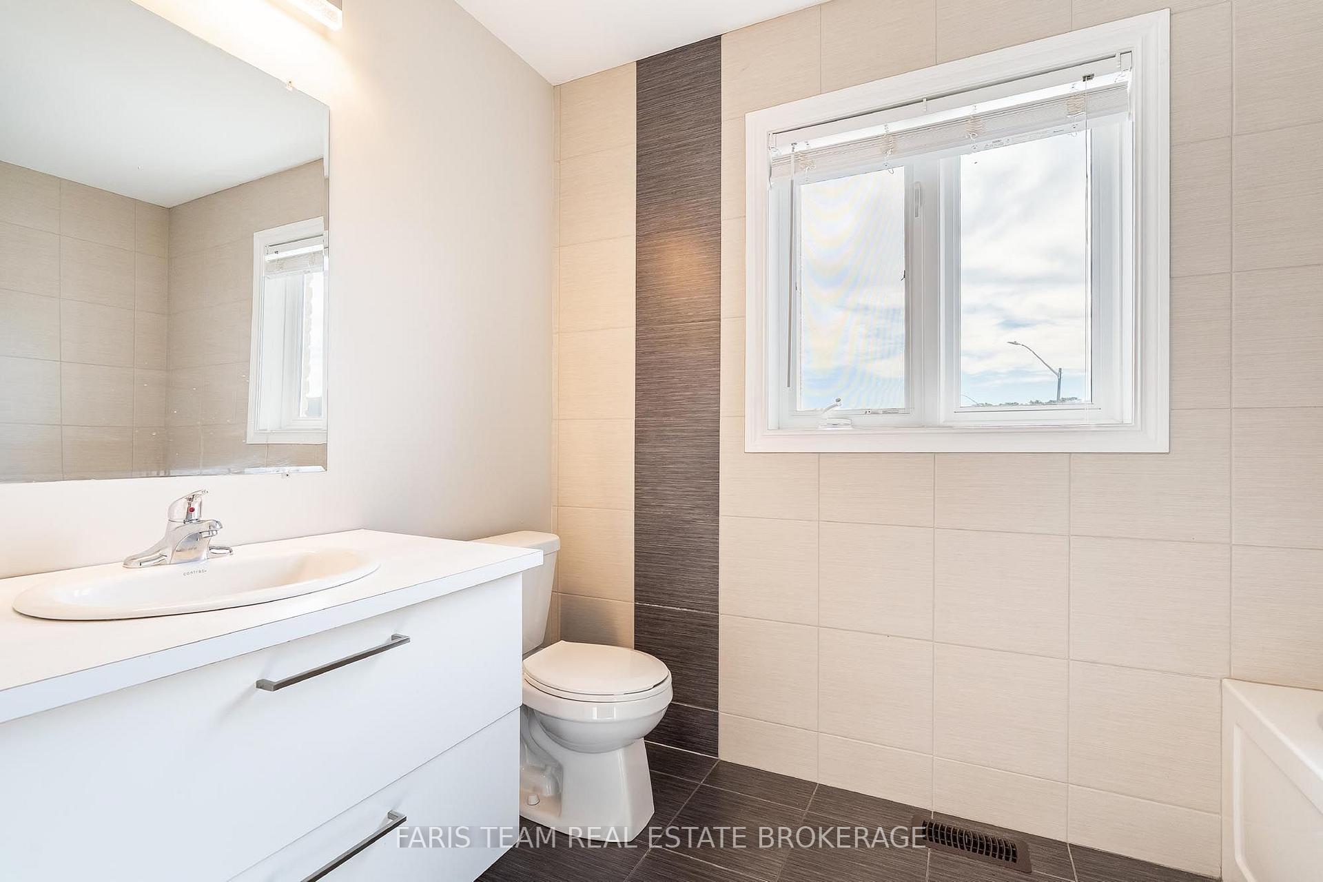 Photo 27 of 33 Sheppard Drive, Tay, Victoria Harbour — HOMEH