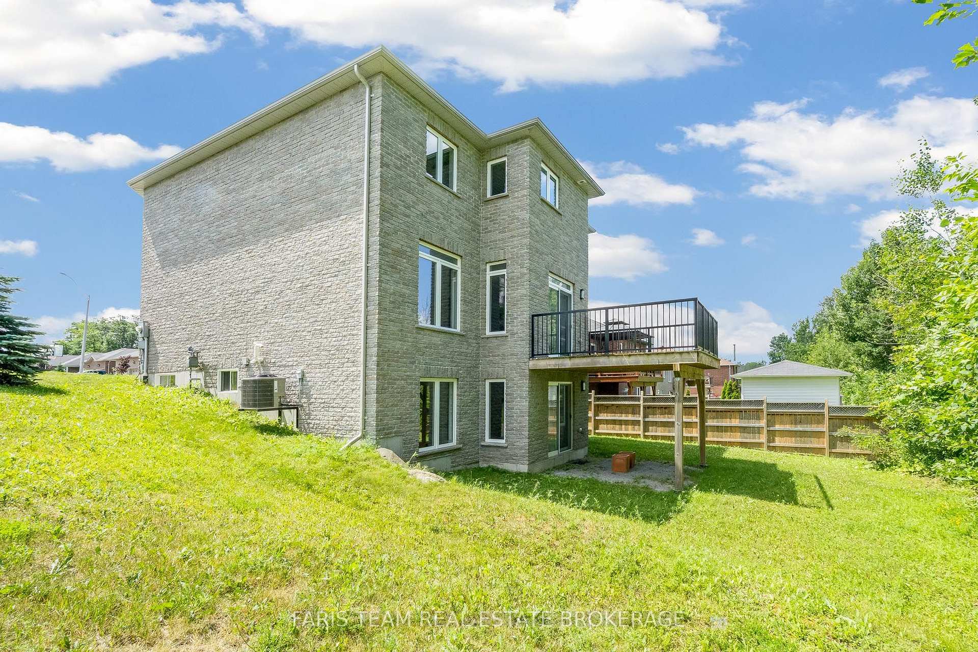 Photo 43 of 33 Sheppard Drive, Tay, Victoria Harbour — HOMEH