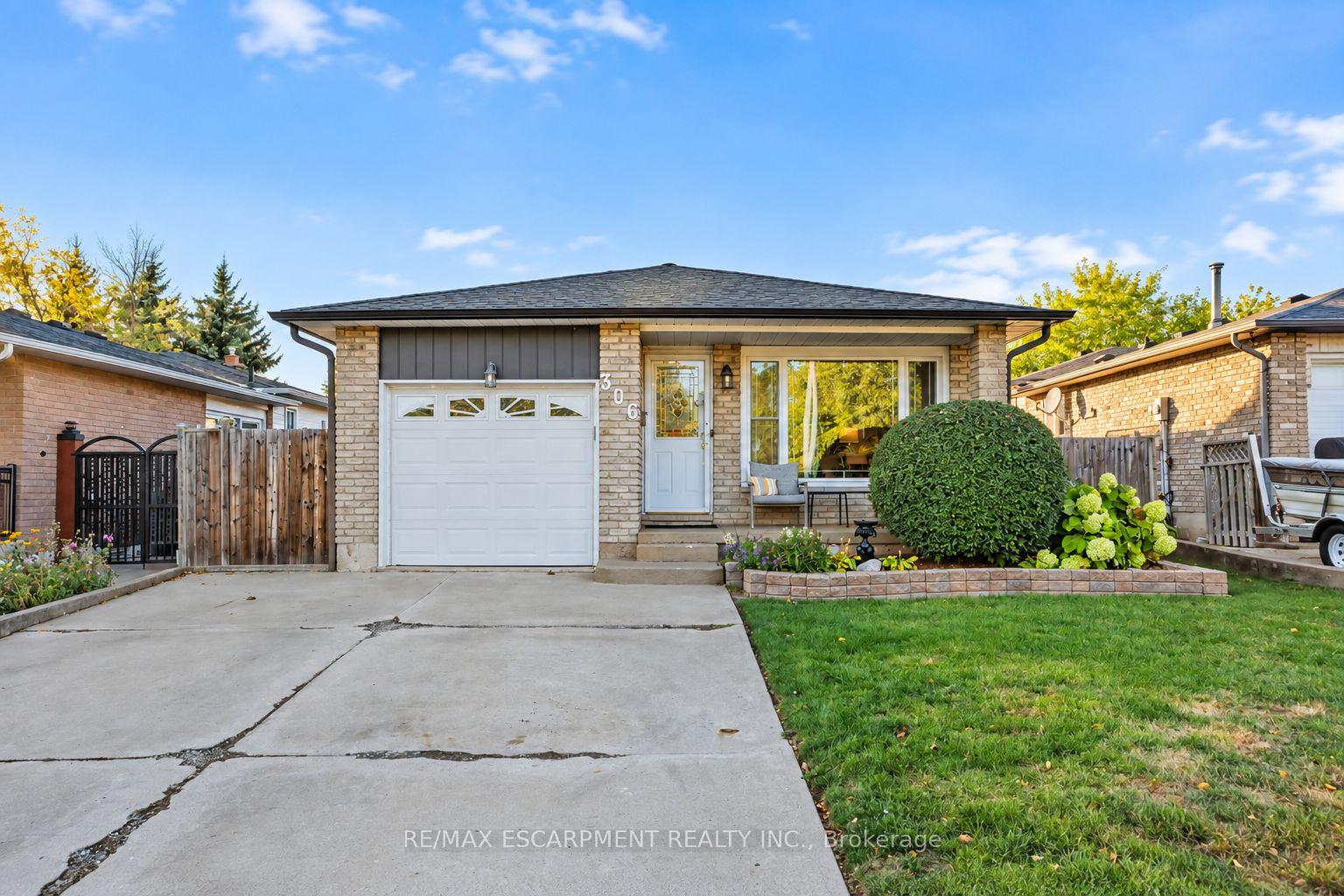 Photo 2 of 306 Templemead Drive, Hamilton, Templemead — HOMEH