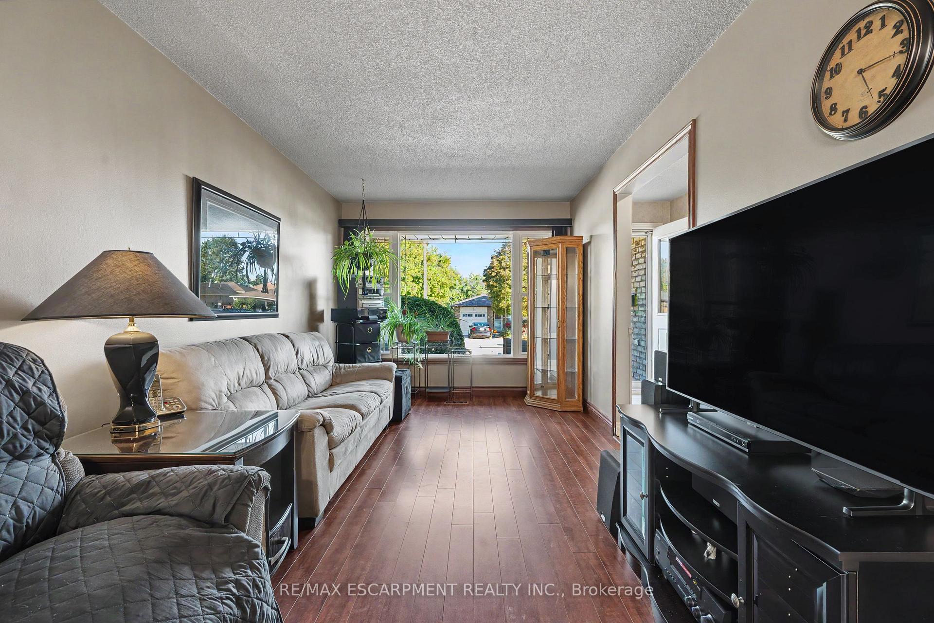 Photo 8 of 306 Templemead Drive, Hamilton, Templemead — HOMEH