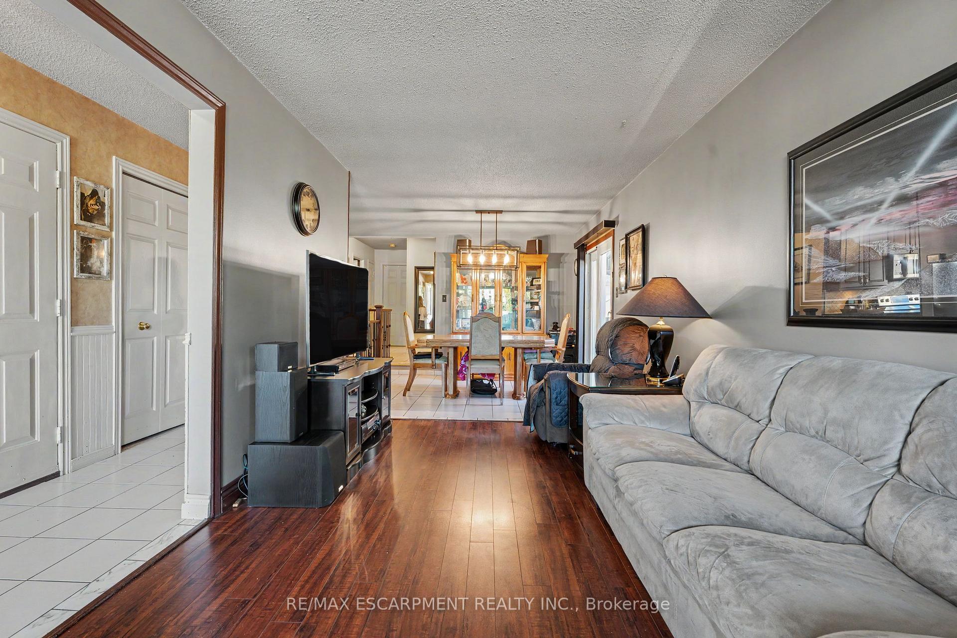 Photo 9 of 306 Templemead Drive, Hamilton, Templemead — HOMEH