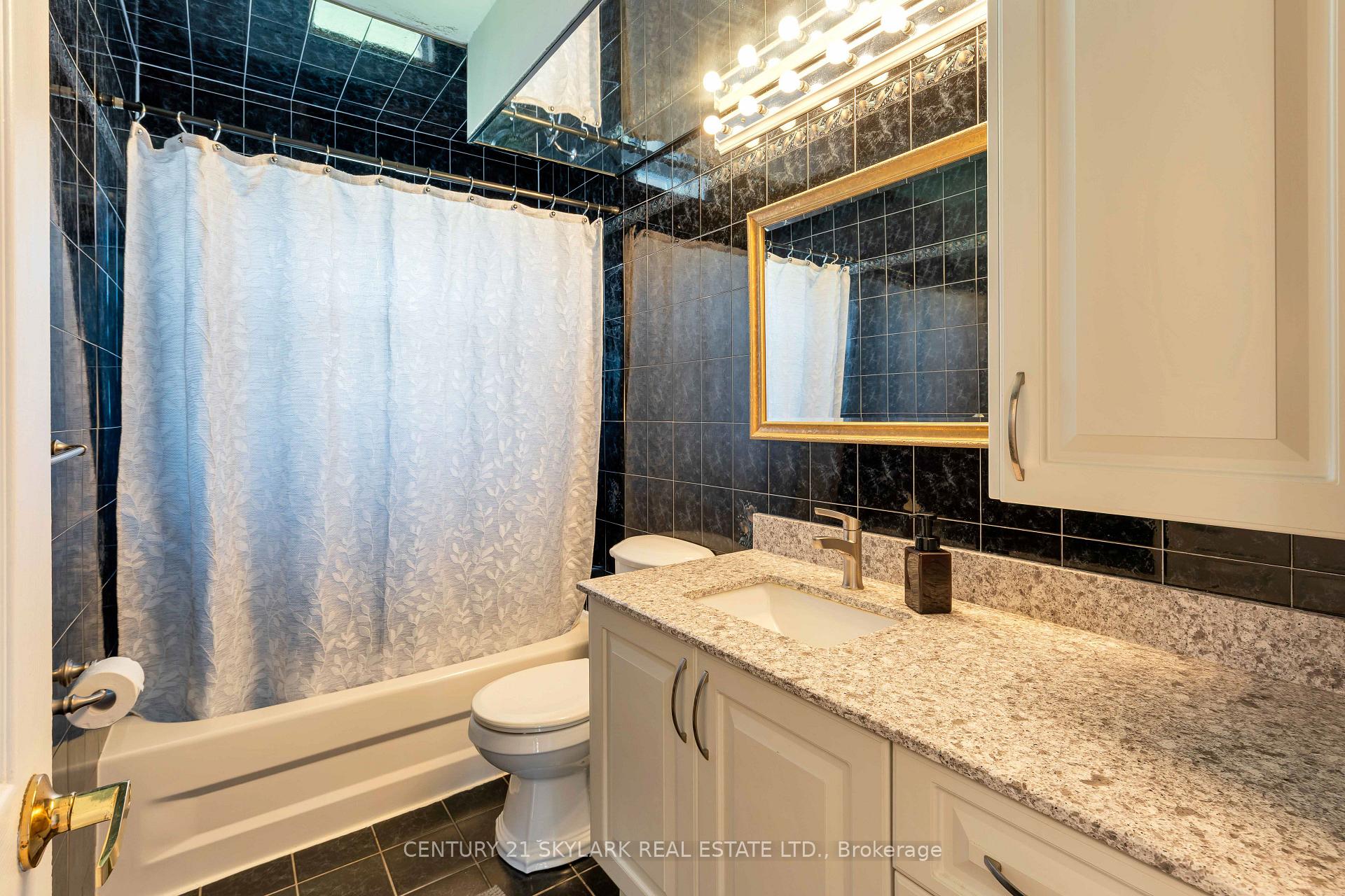 Photo 19 of 24 Aura Lea Boulevard, North York, Humberlea-Pelmo Park — HOMEH