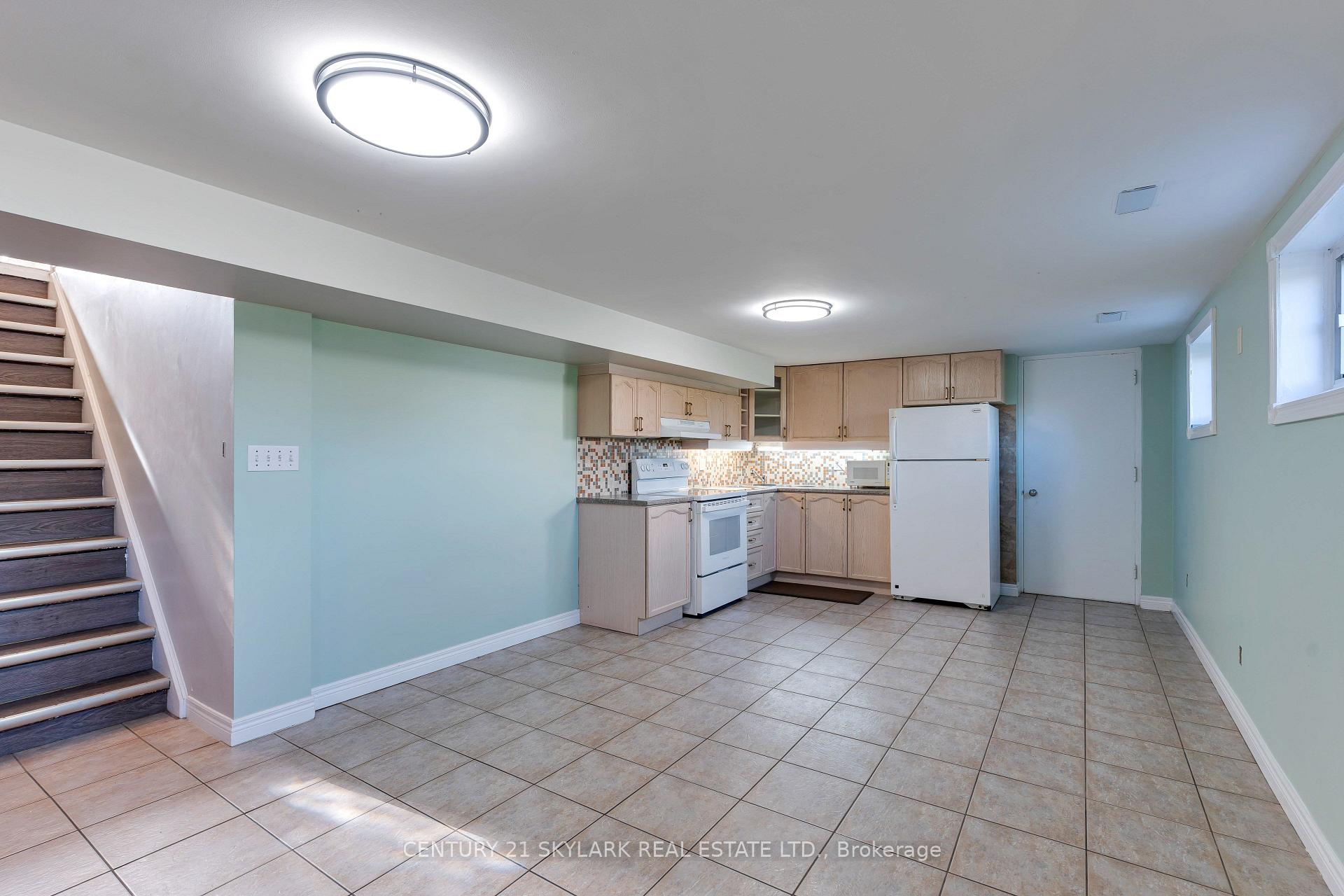 Photo 25 of 24 Aura Lea Boulevard, North York, Humberlea-Pelmo Park — HOMEH