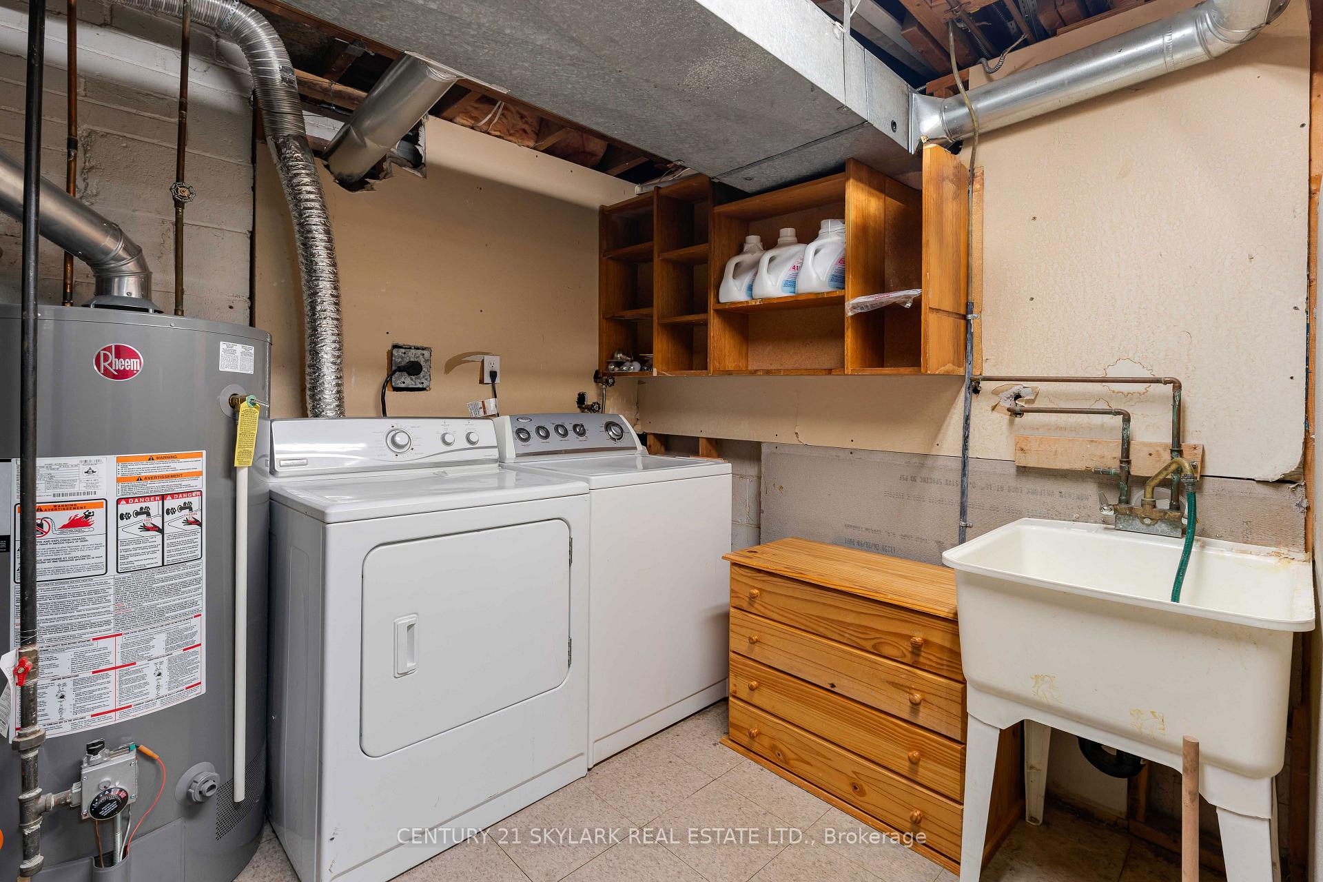 Photo 34 of 24 Aura Lea Boulevard, North York, Humberlea-Pelmo Park — HOMEH
