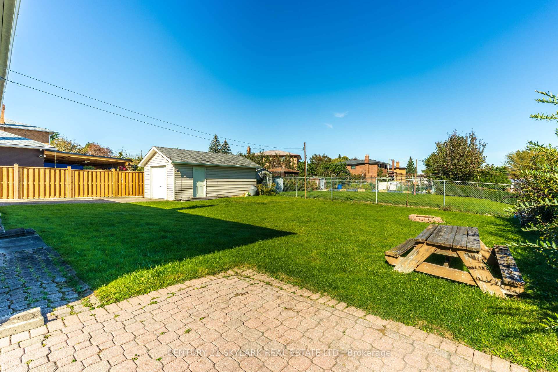 Photo 37 of 24 Aura Lea Boulevard, North York, Humberlea-Pelmo Park — HOMEH